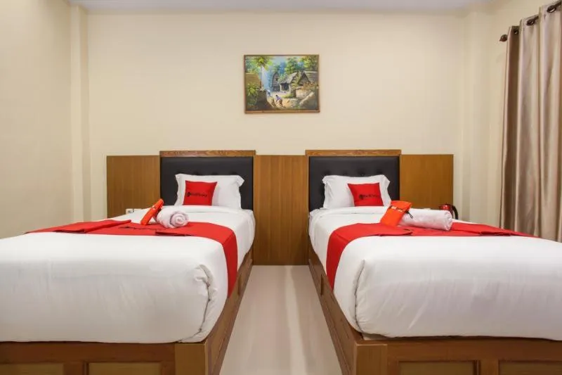 Bed in RedDoorz Premium @ Jalan Cengkeh Malang