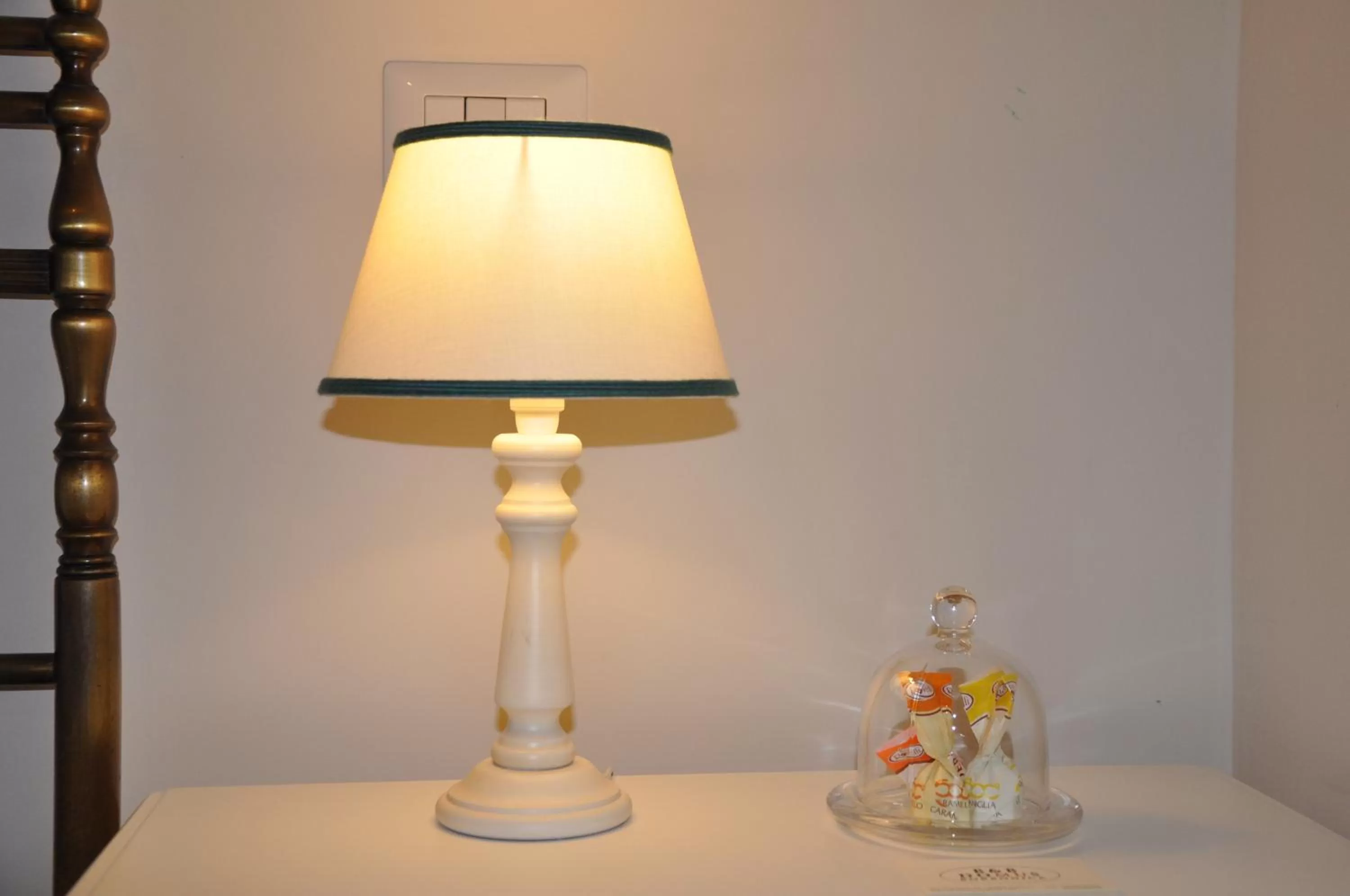 Decorative detail in Domus Borbonica