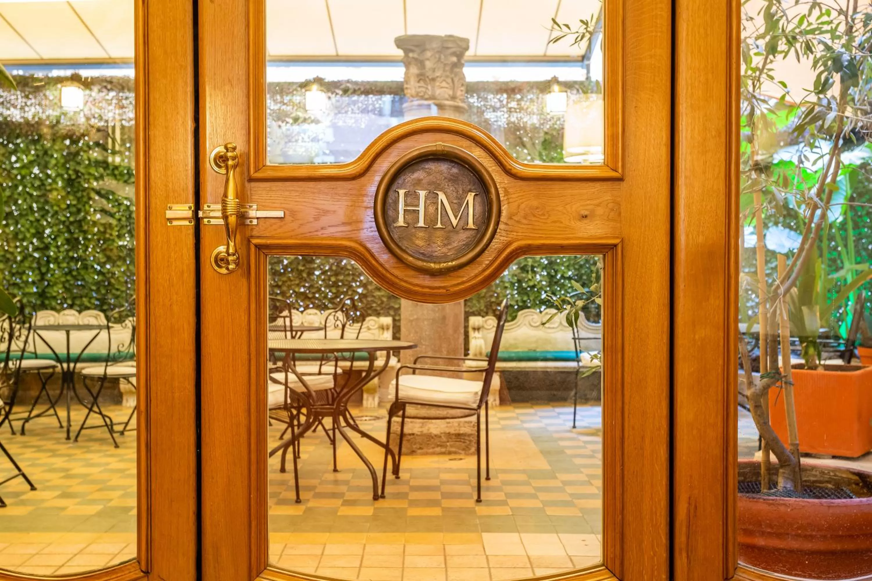 Facade/entrance in Hotel Medici