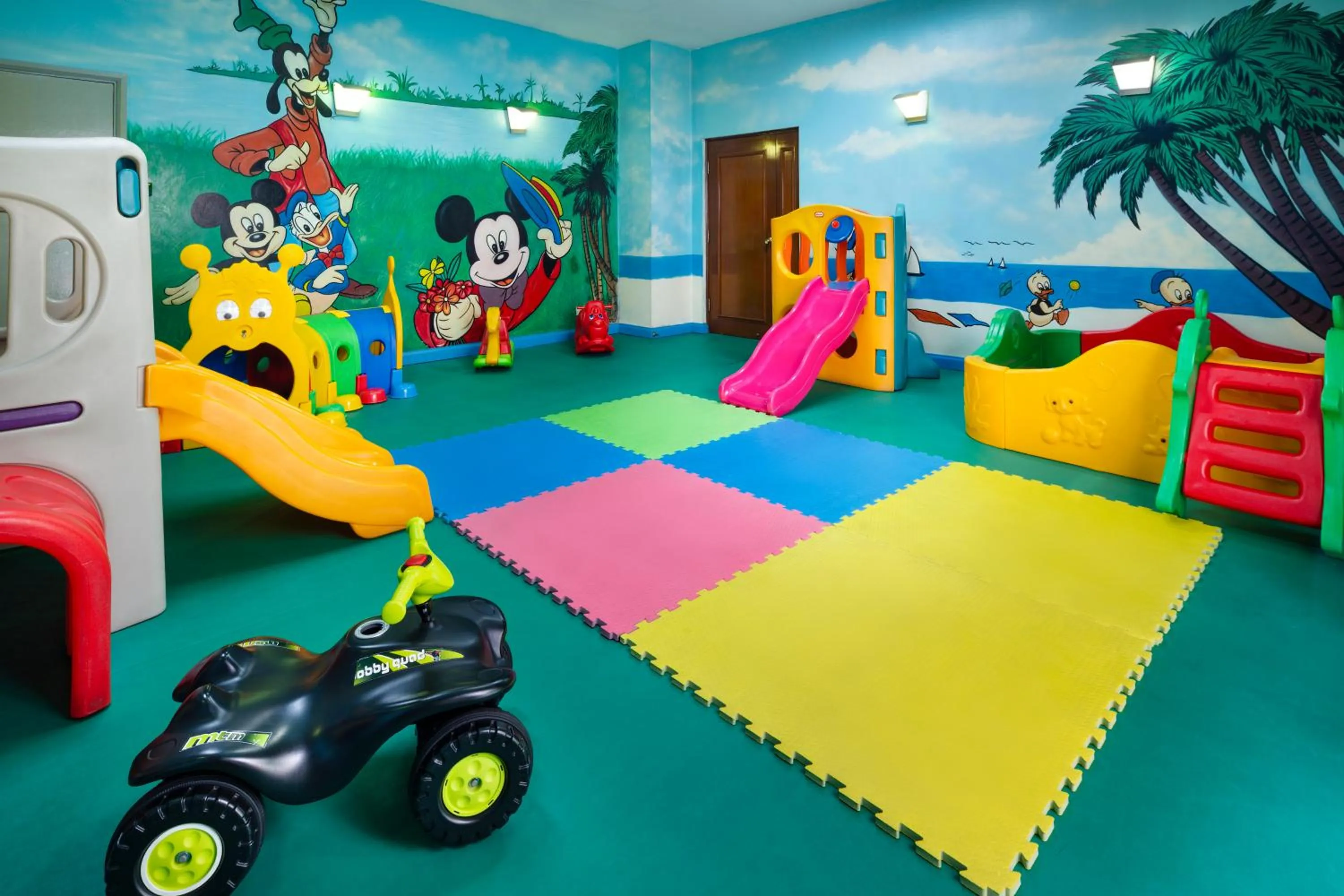 Kids's club in Norfolk Mansion - Luxury Serviced Apartment