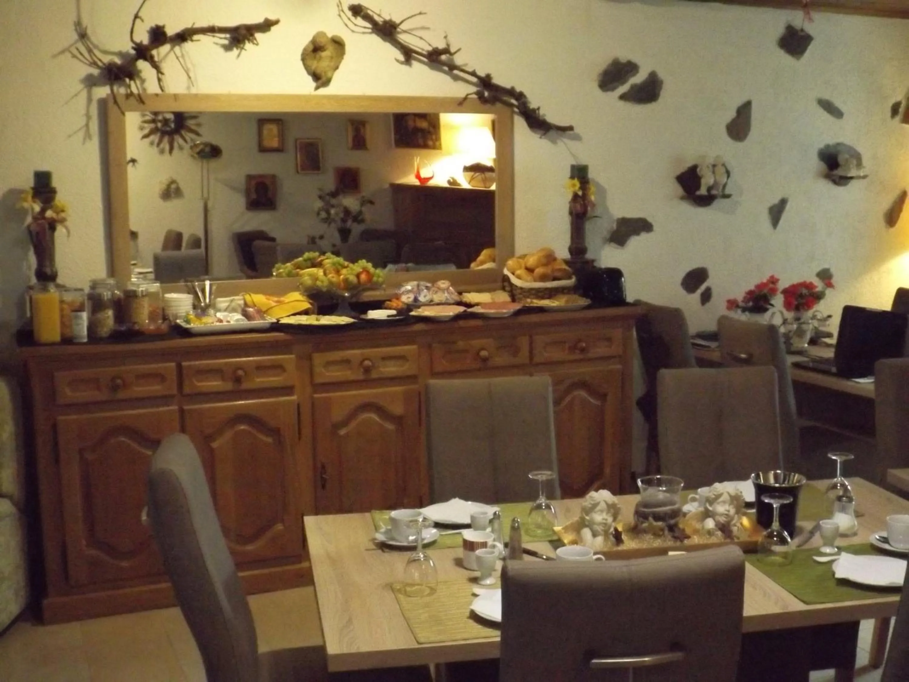 Restaurant/places to eat in Zum Achten Himmel