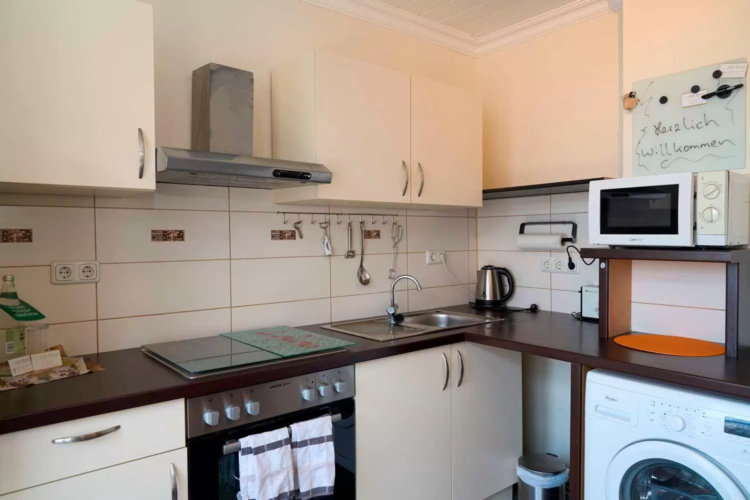 kitchen in Hotel zur Post Ochsendorf