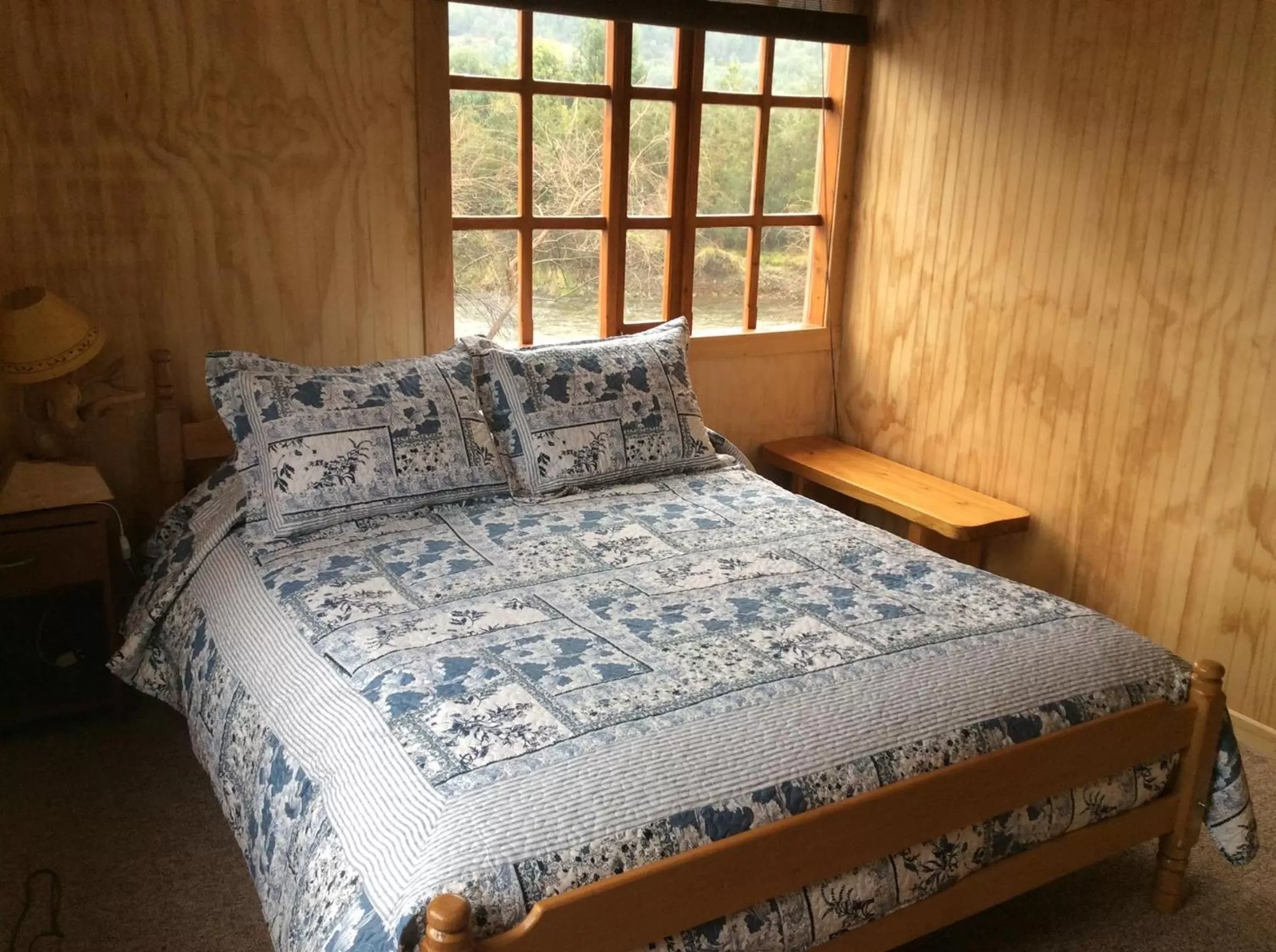 Photo of the whole room, Bed in Los Mañíos Del Queulat Puyuhuapi