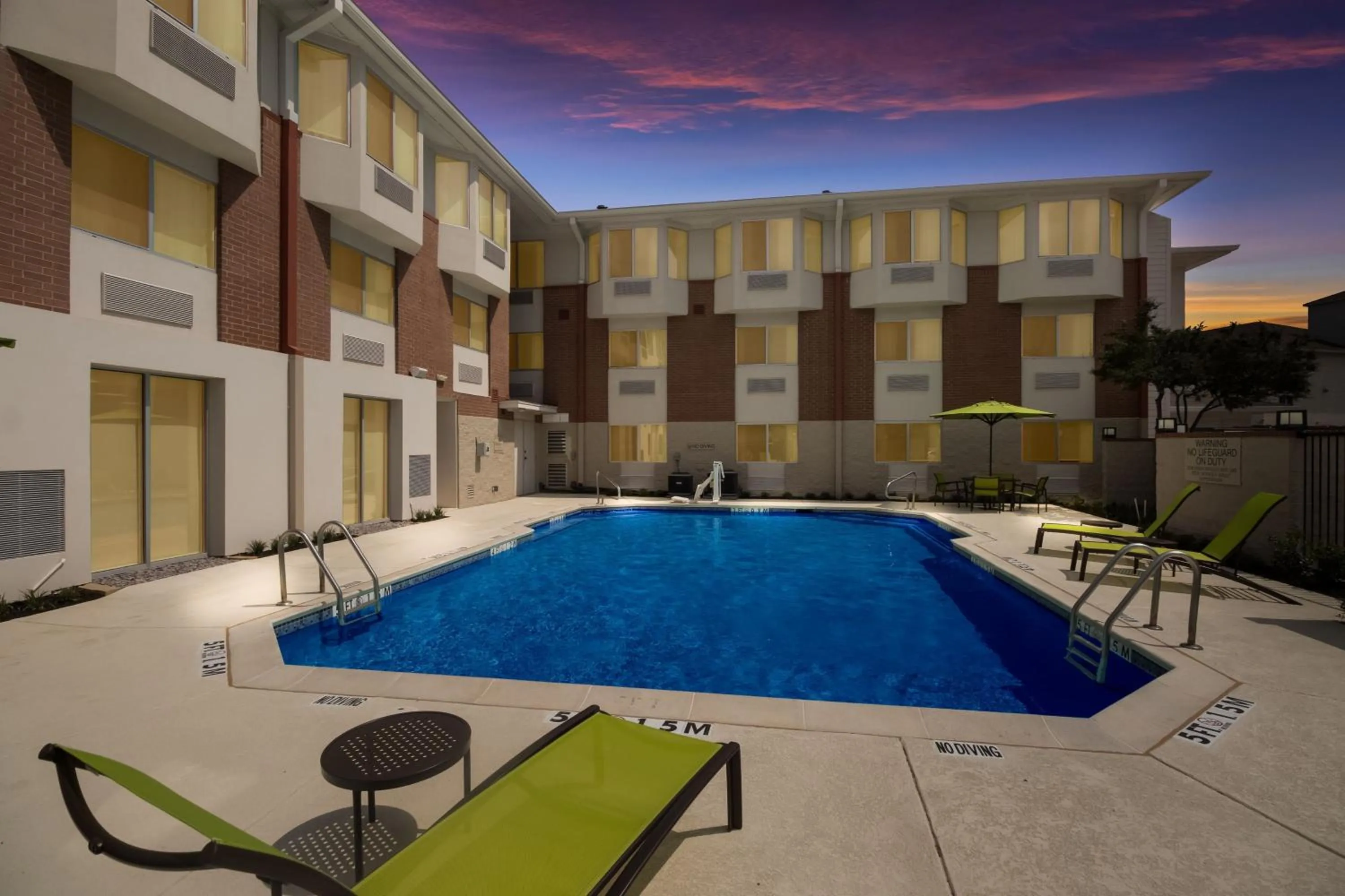 Swimming pool in SpringHill Suites by Marriott Dallas NW Highway at Stemmons / I-35East