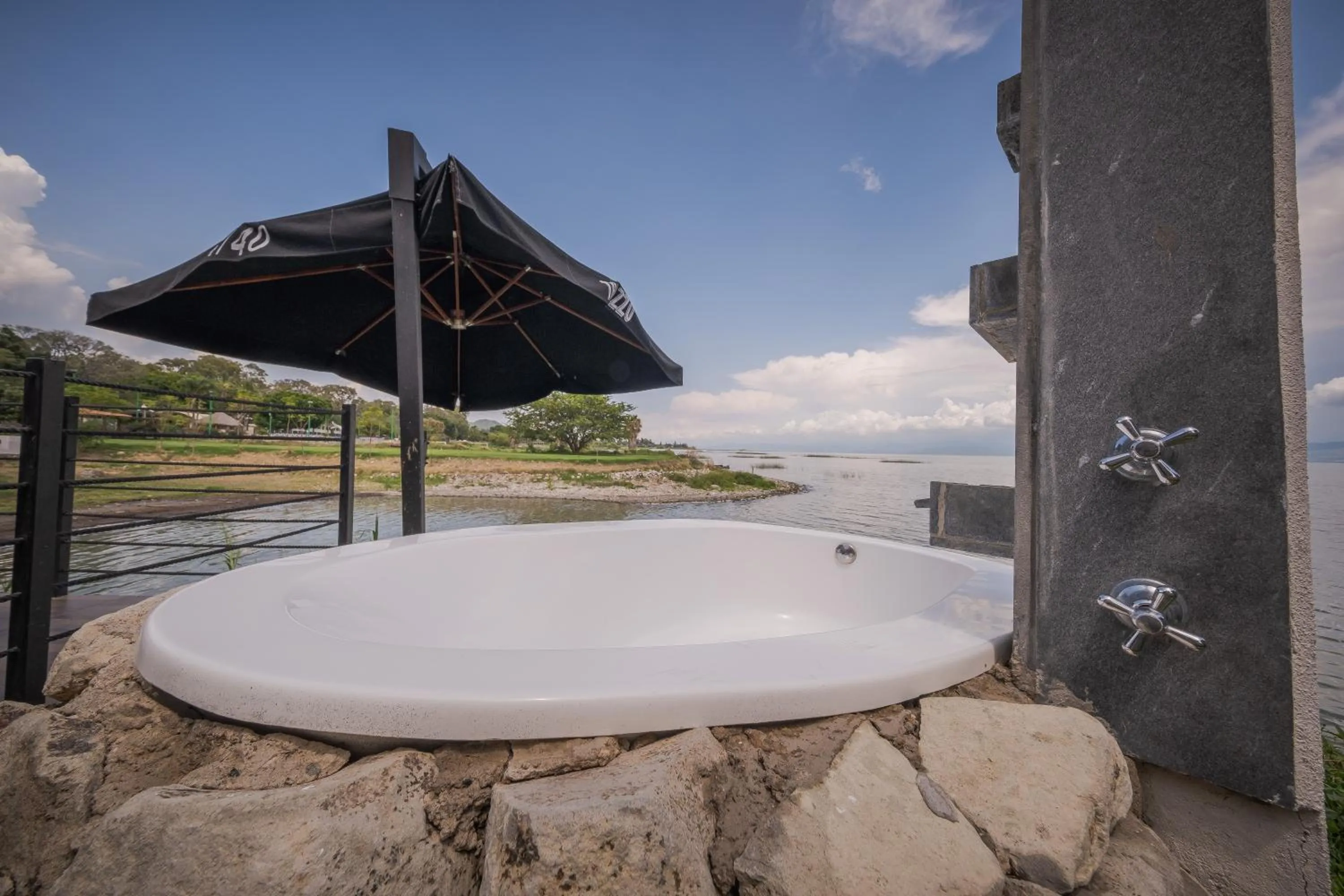 Lake view in Nimue Marina Residence