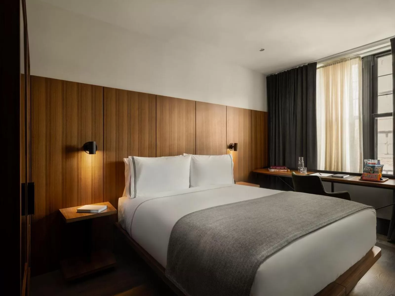 Bedroom, Bed in The Moore, New York City, a Member of Design Hotels