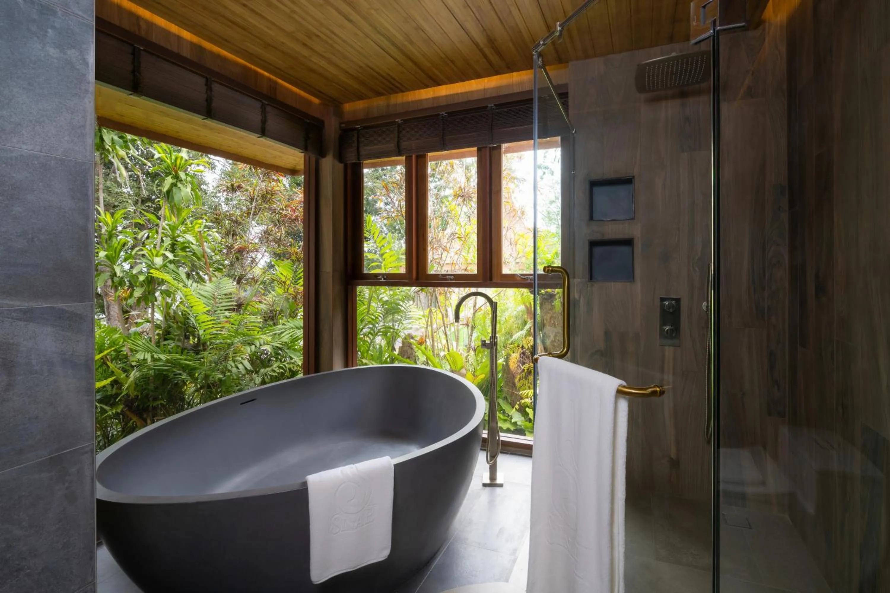 Bath in SINAE Phuket Luxury Hotel