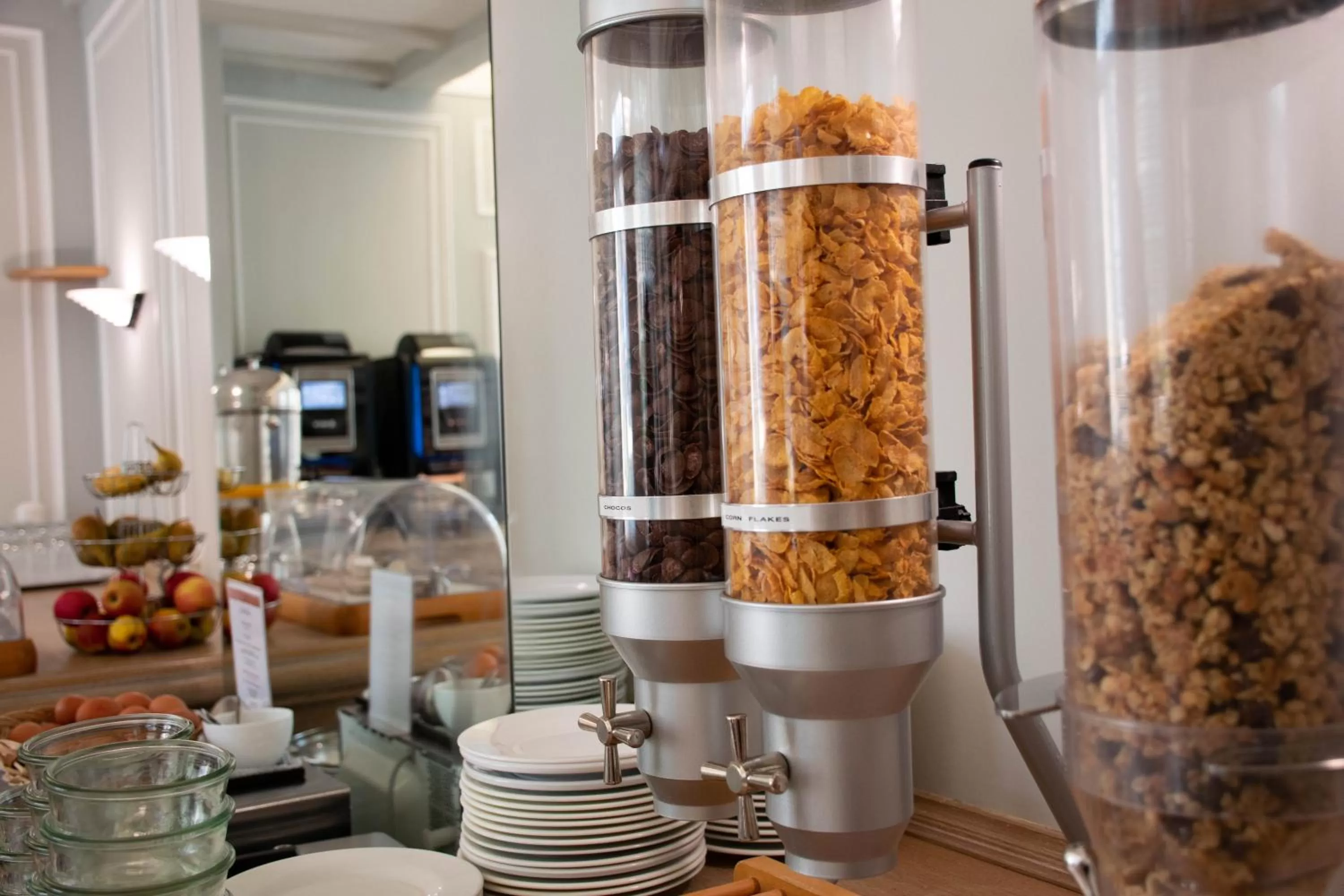 Food and drinks in Hotel Le Continental