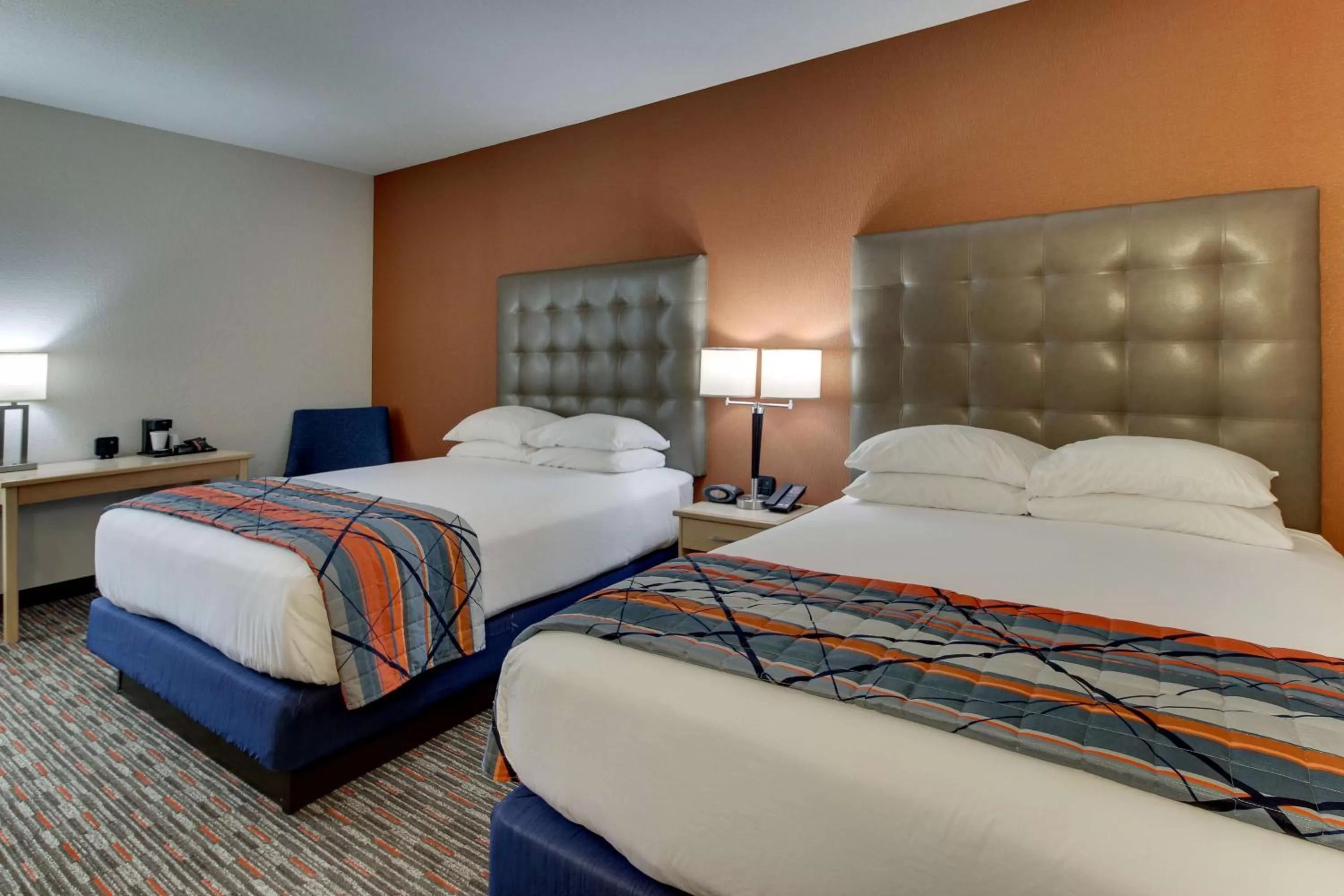 Deluxe Queen Room with Two Queen Beds - Accessible, Tub in Pear Tree Inn Cape Girardeau West