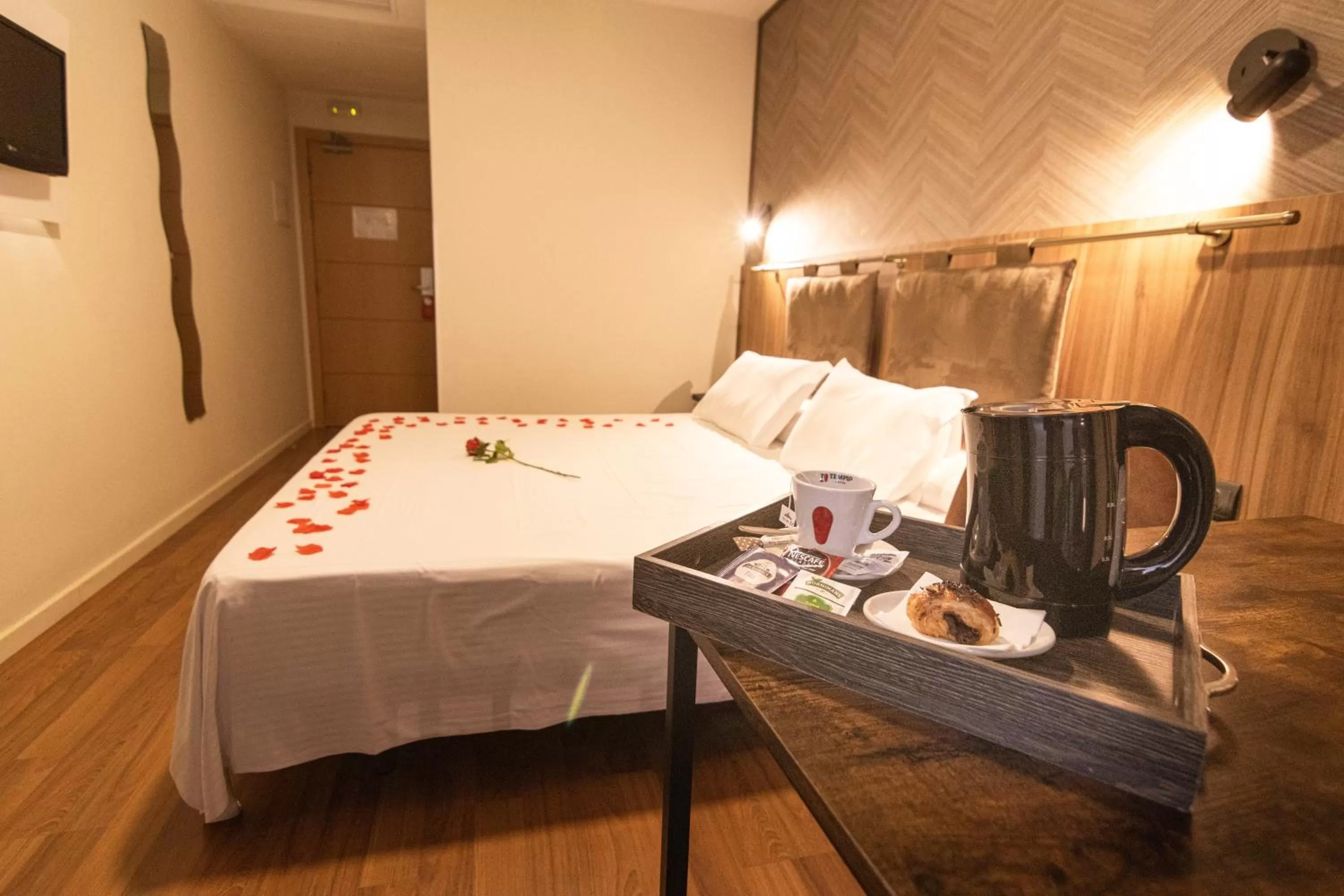 Photo of the whole room, Bed in Gce Hoteles