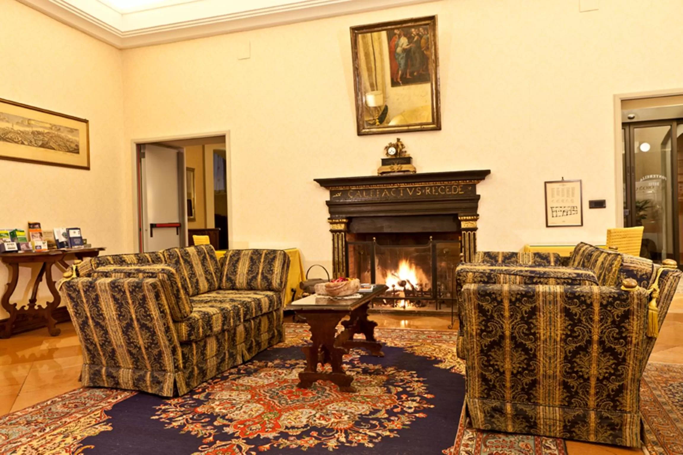 Communal lounge/ TV room in Hotel Fontebella