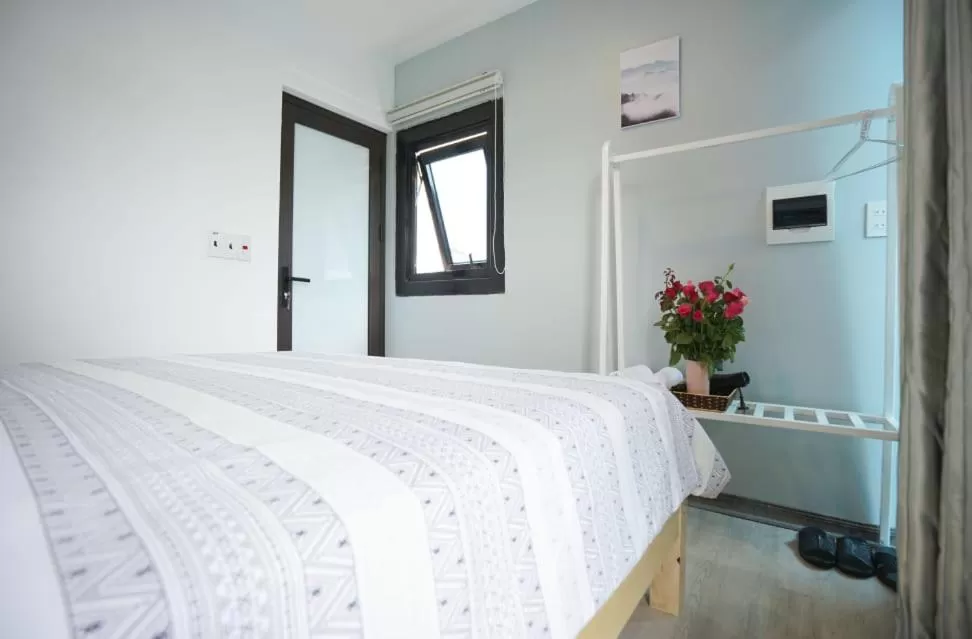 Bedroom, Bed in Almor Hostel With Pool in right center