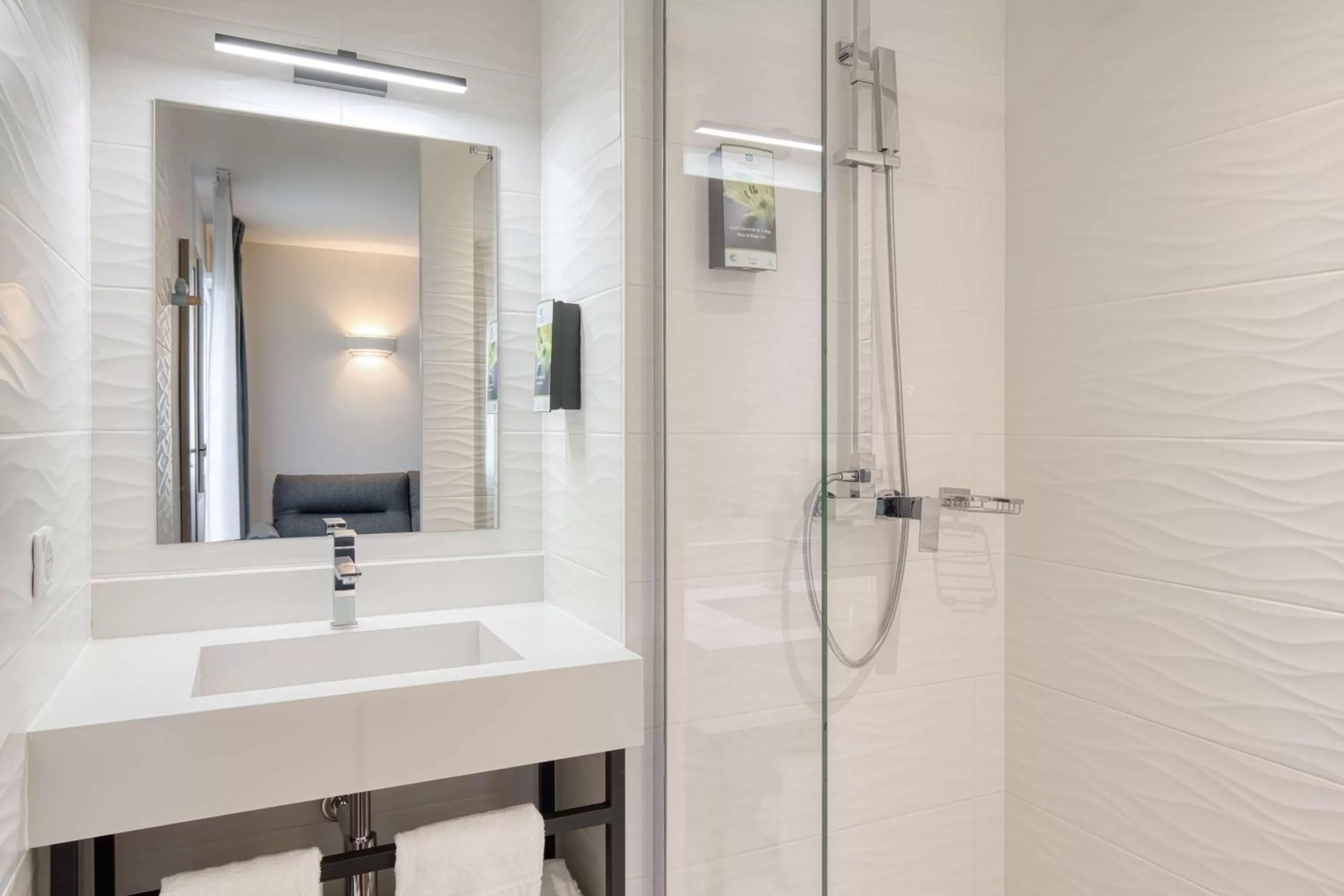 Family Room with Sofabed - Non-Smoking in Sure Hotel by Best Western Les Portes de Montauban