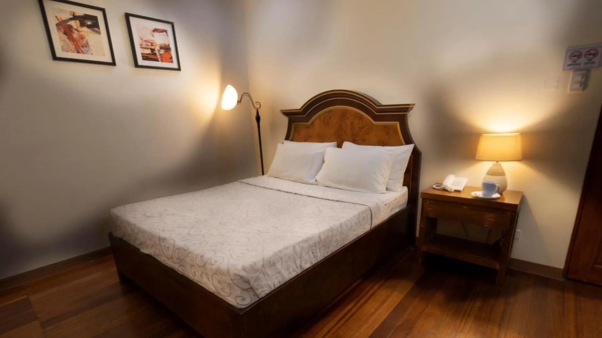 Bed in 1775 Adriatico Suites