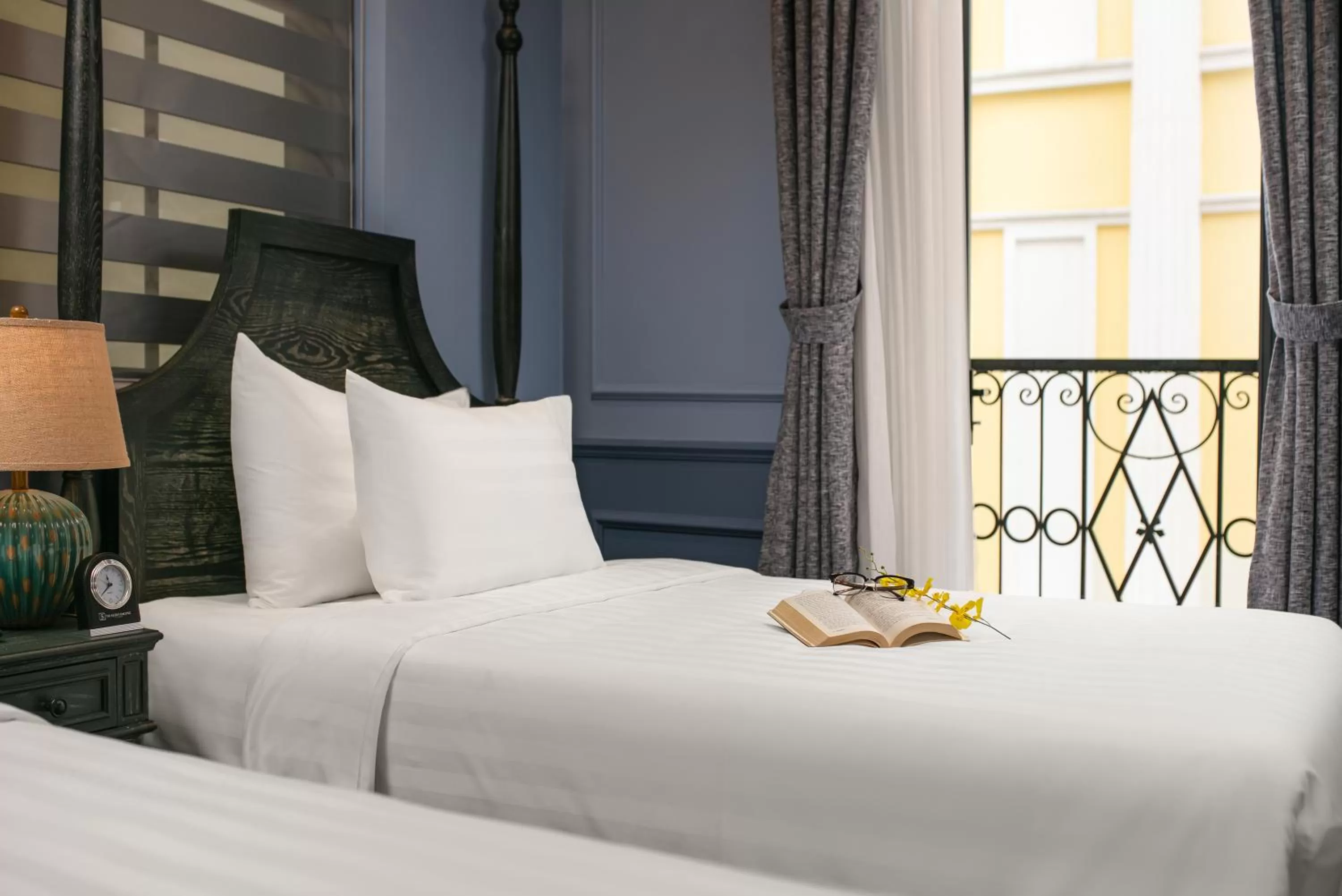 Bed in The Secret HaLong