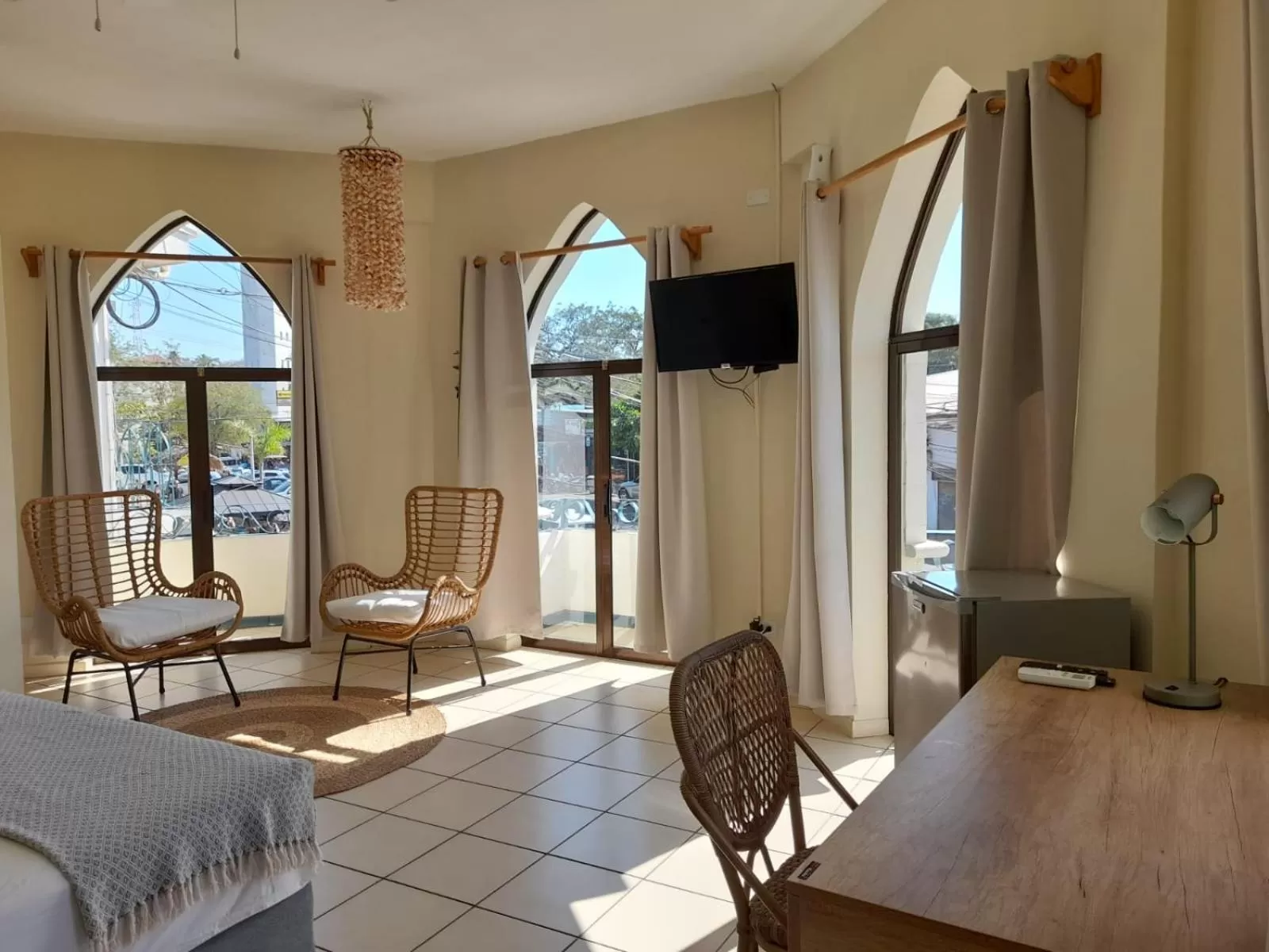 Seating area in Zulu Surf Hotel Tamarindo