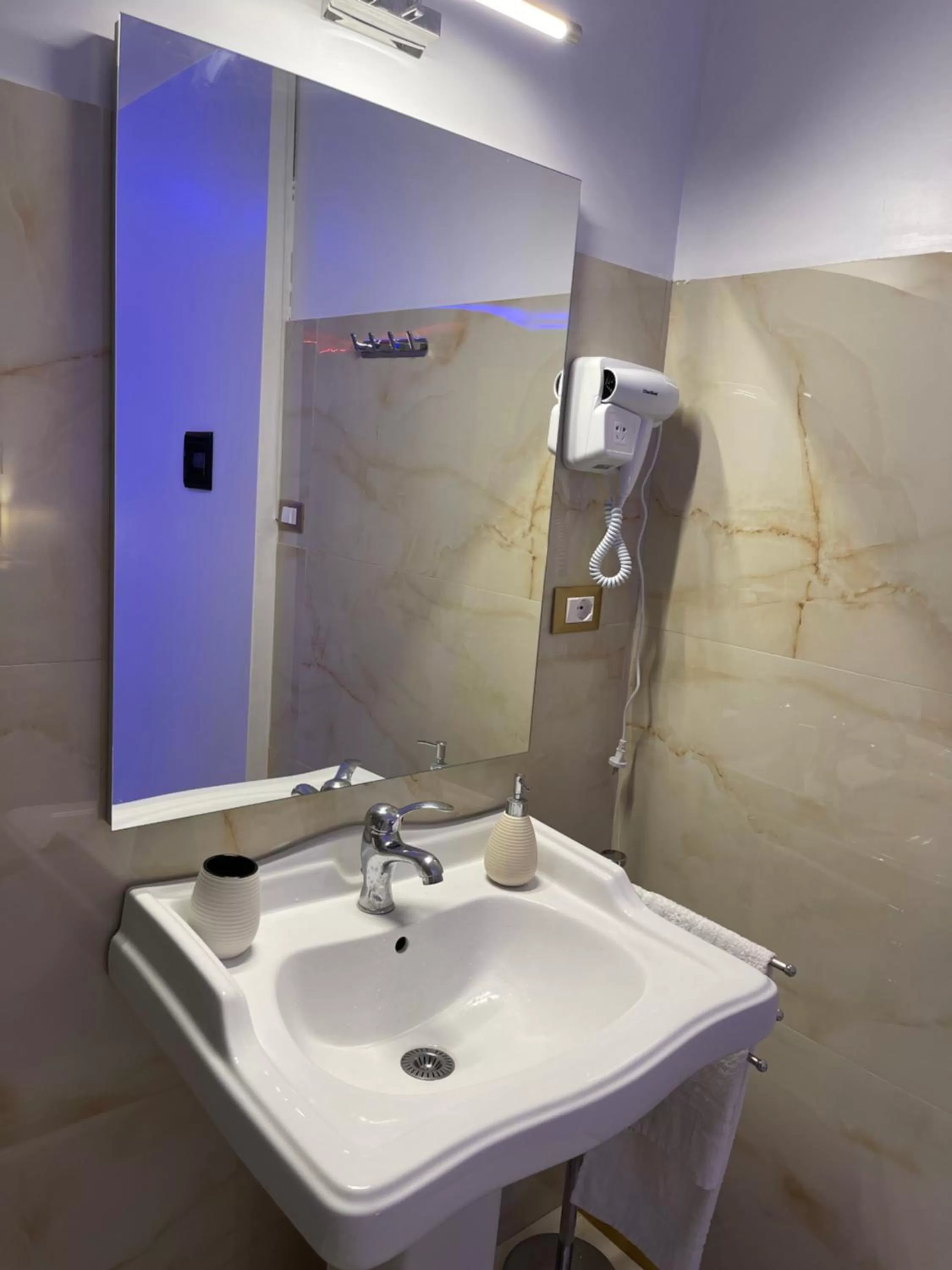 Bathroom in Le Suite del Lungomare Catania