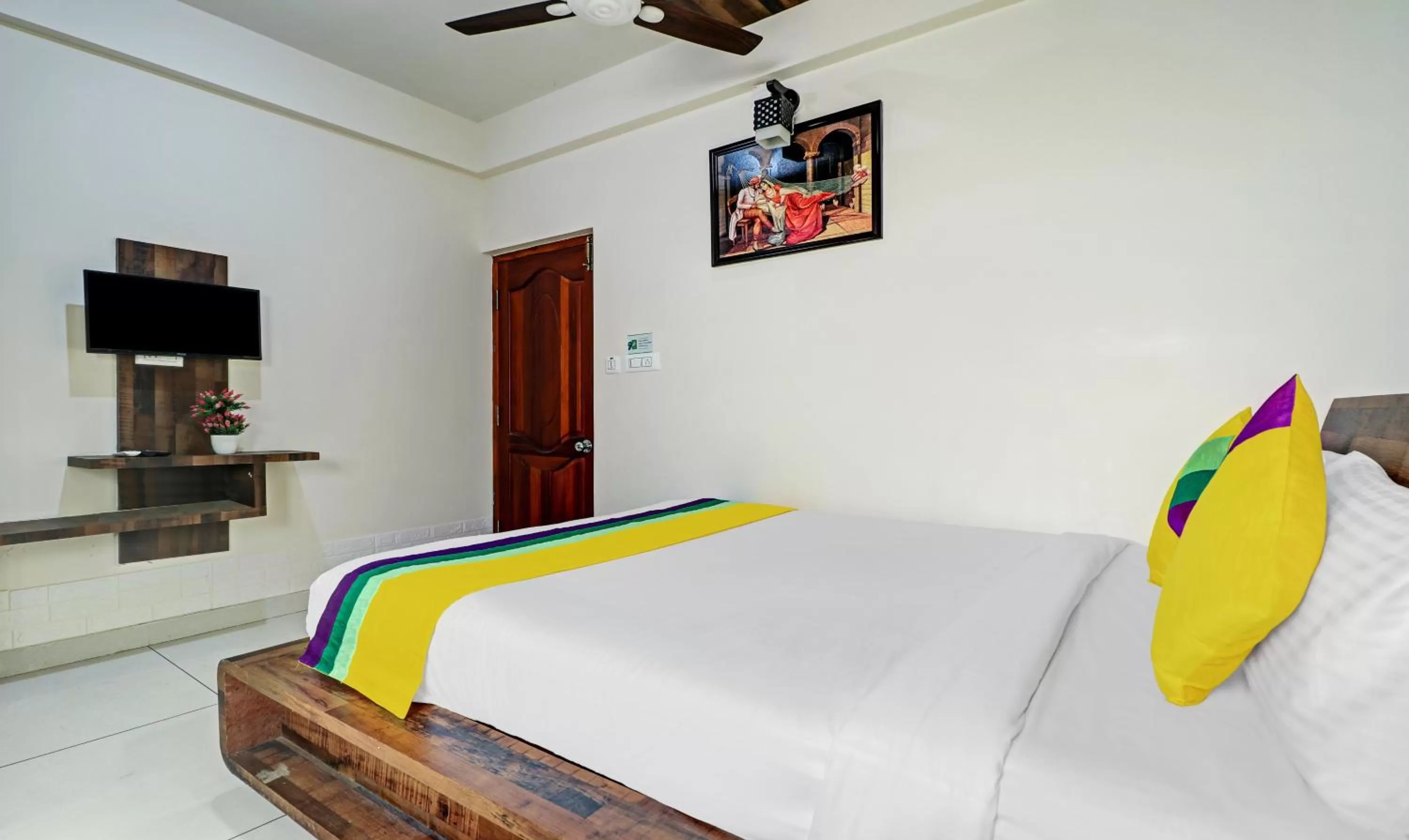 Bed in Itsy By Treebo - Colors Stay