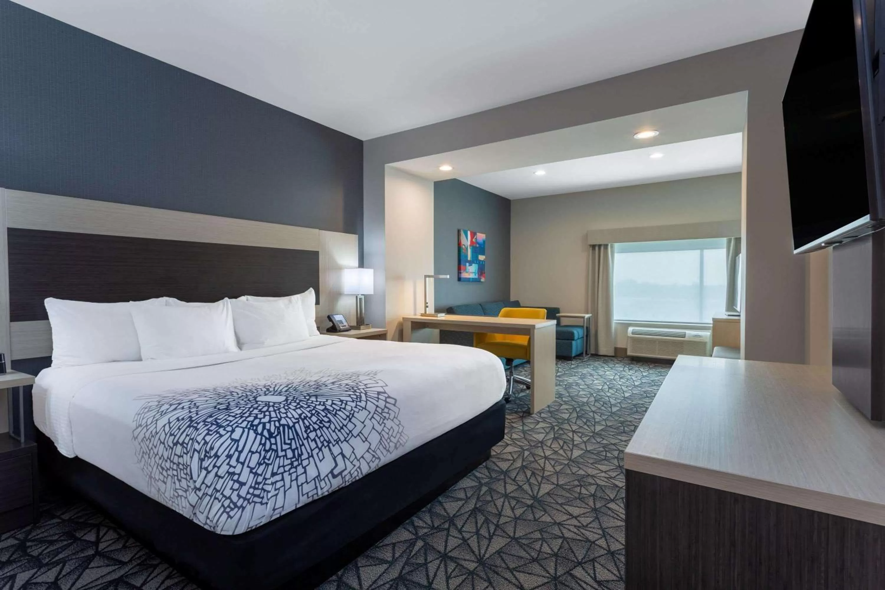 King Studio Suite - Non-Smoking in La Quinta Inn & Suites by Wyndham Shorewood