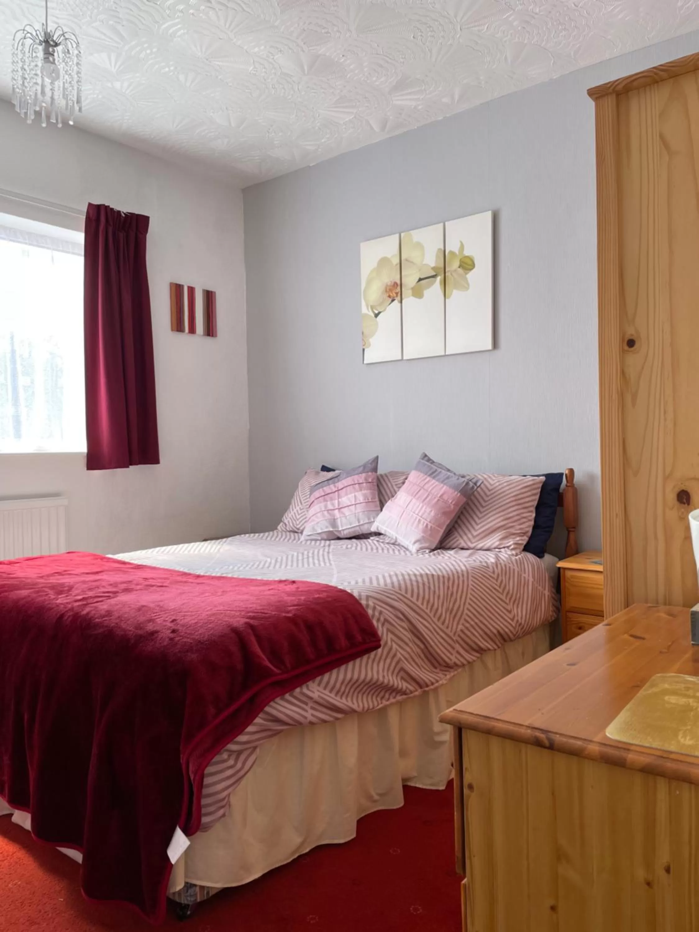 Bed in Whiteways Guest House