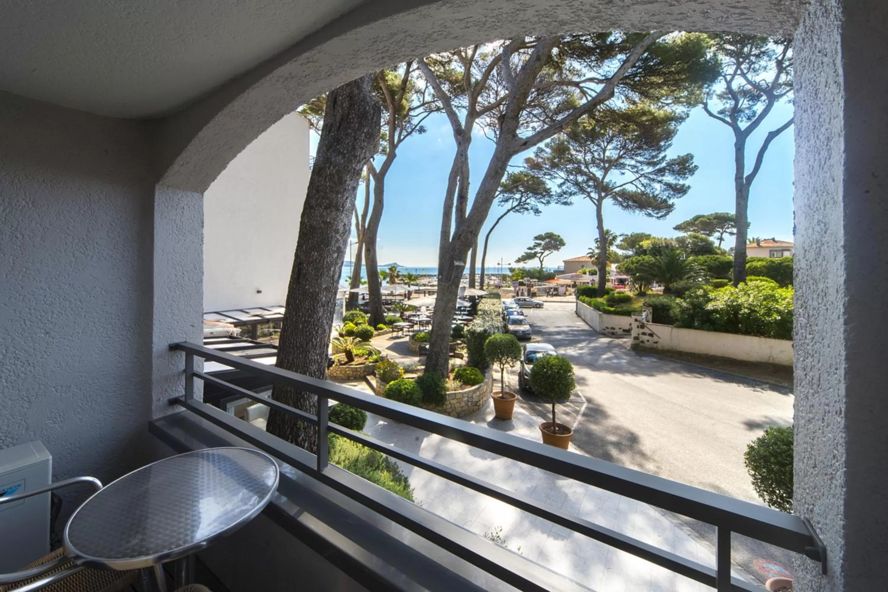 Bedroom in Van der Valk Hotel Saint-Aygulf