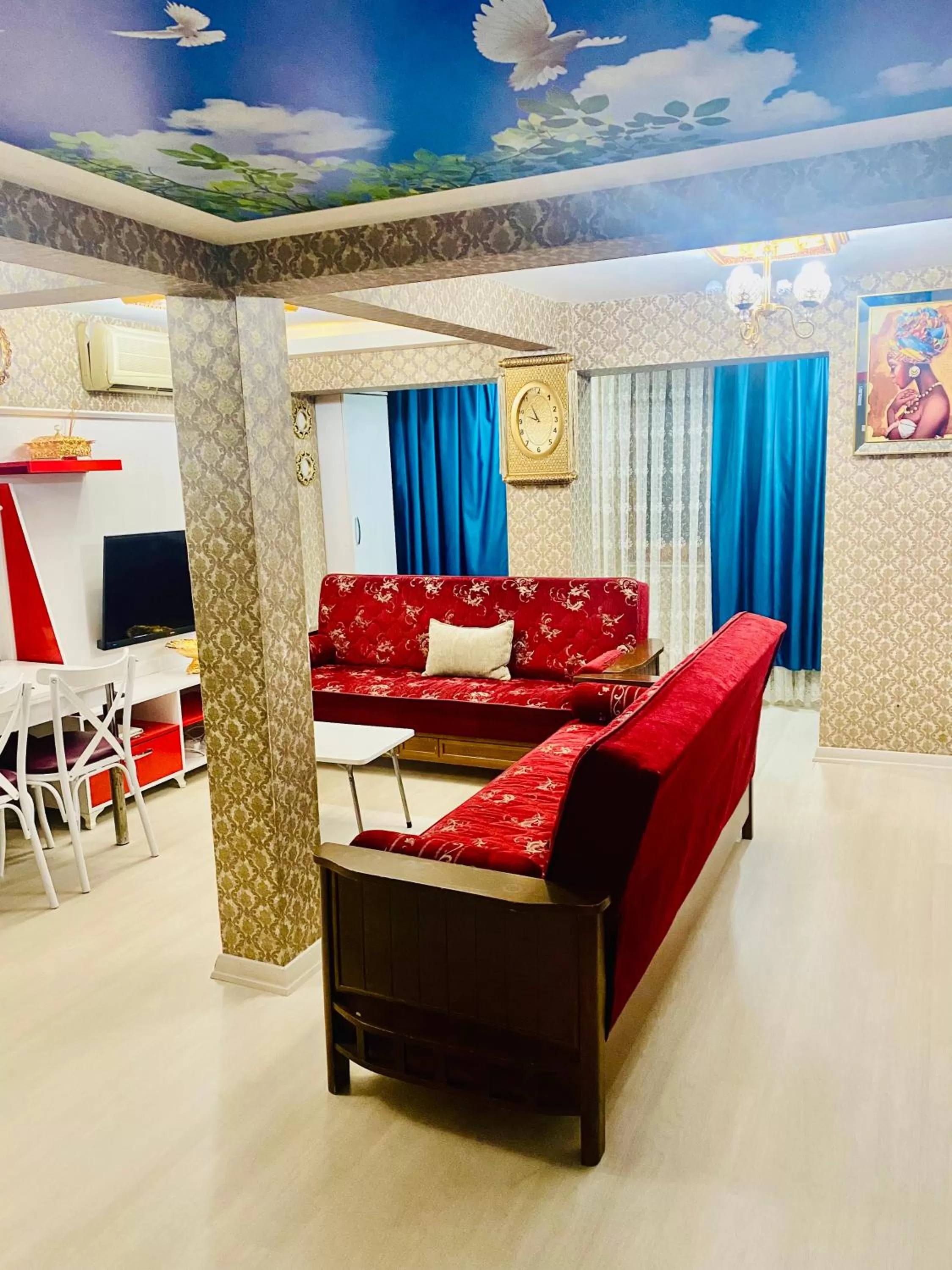 Seating area in White Suites Hotel İstanbul