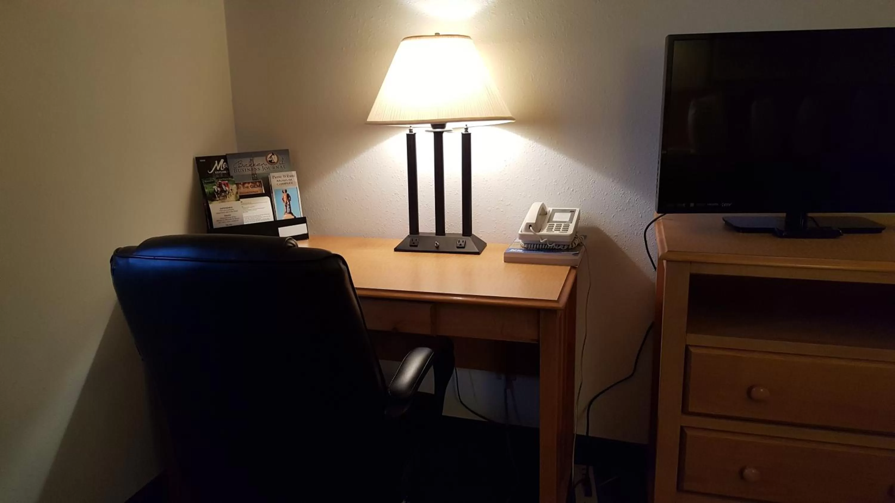 Decorative detail in Rodeway Inn Gateway to Medora T-Roosevelt & Makoshika State Park