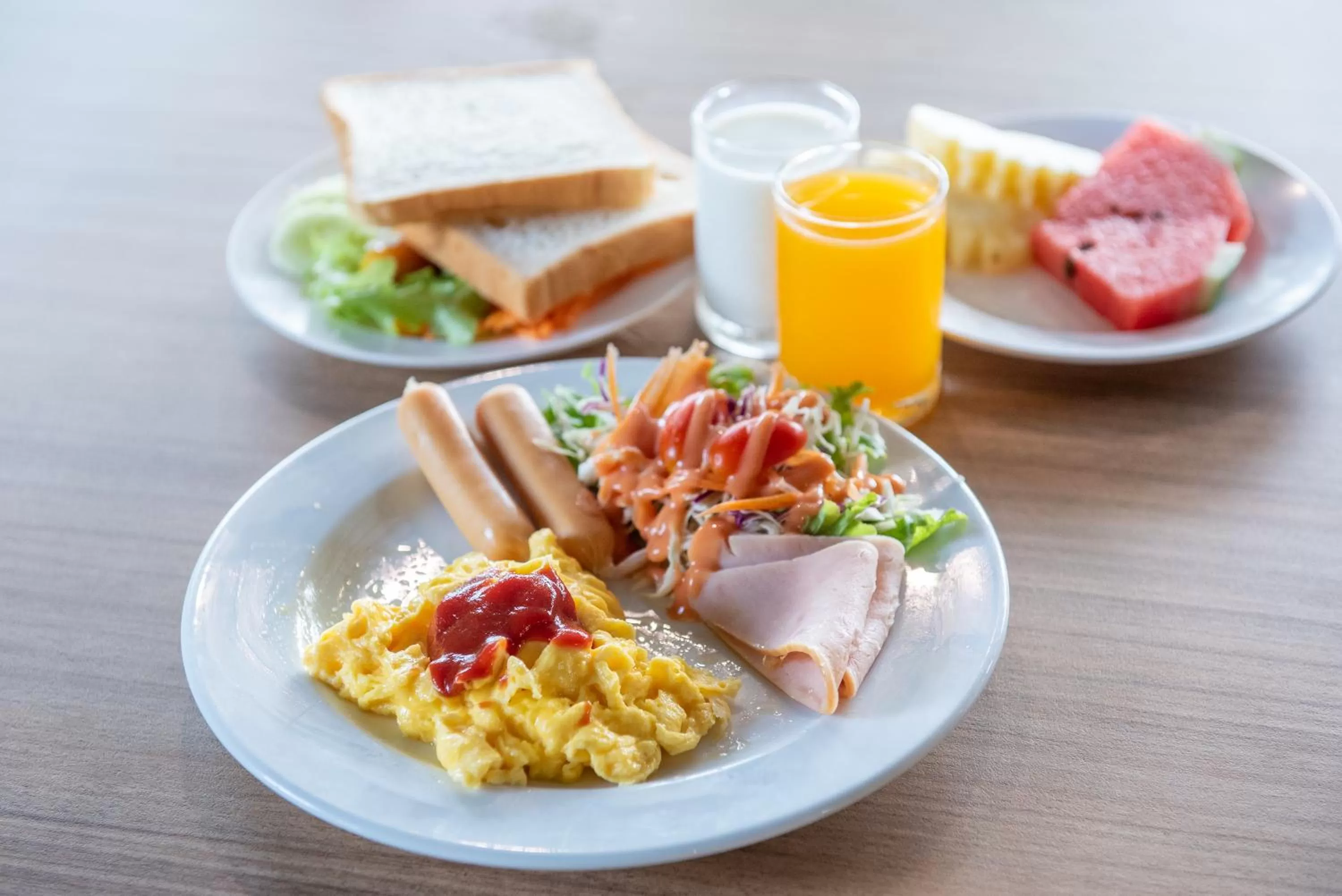 Food and drinks in The Legacy River Kwai Resort