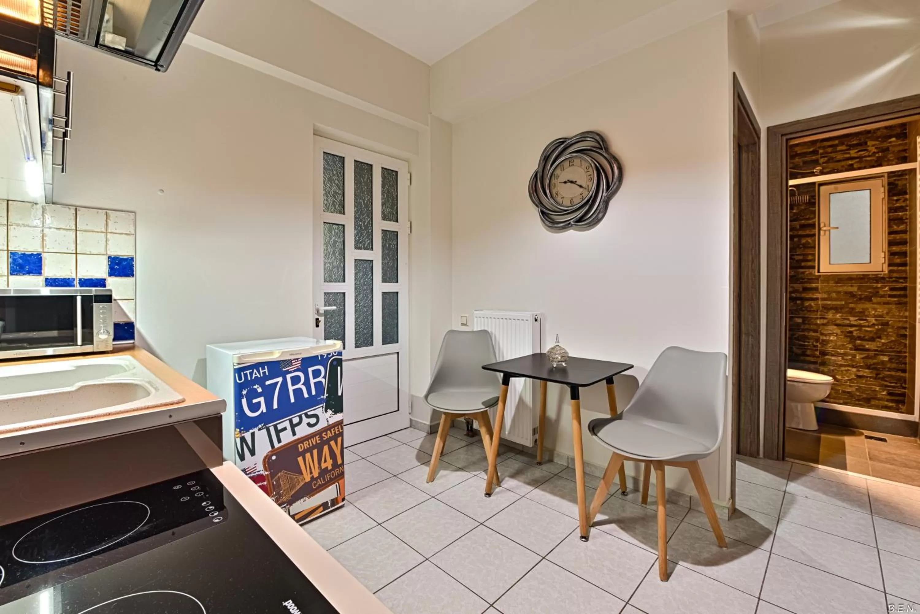 Kitchen or kitchenette in Alexia's Apartments