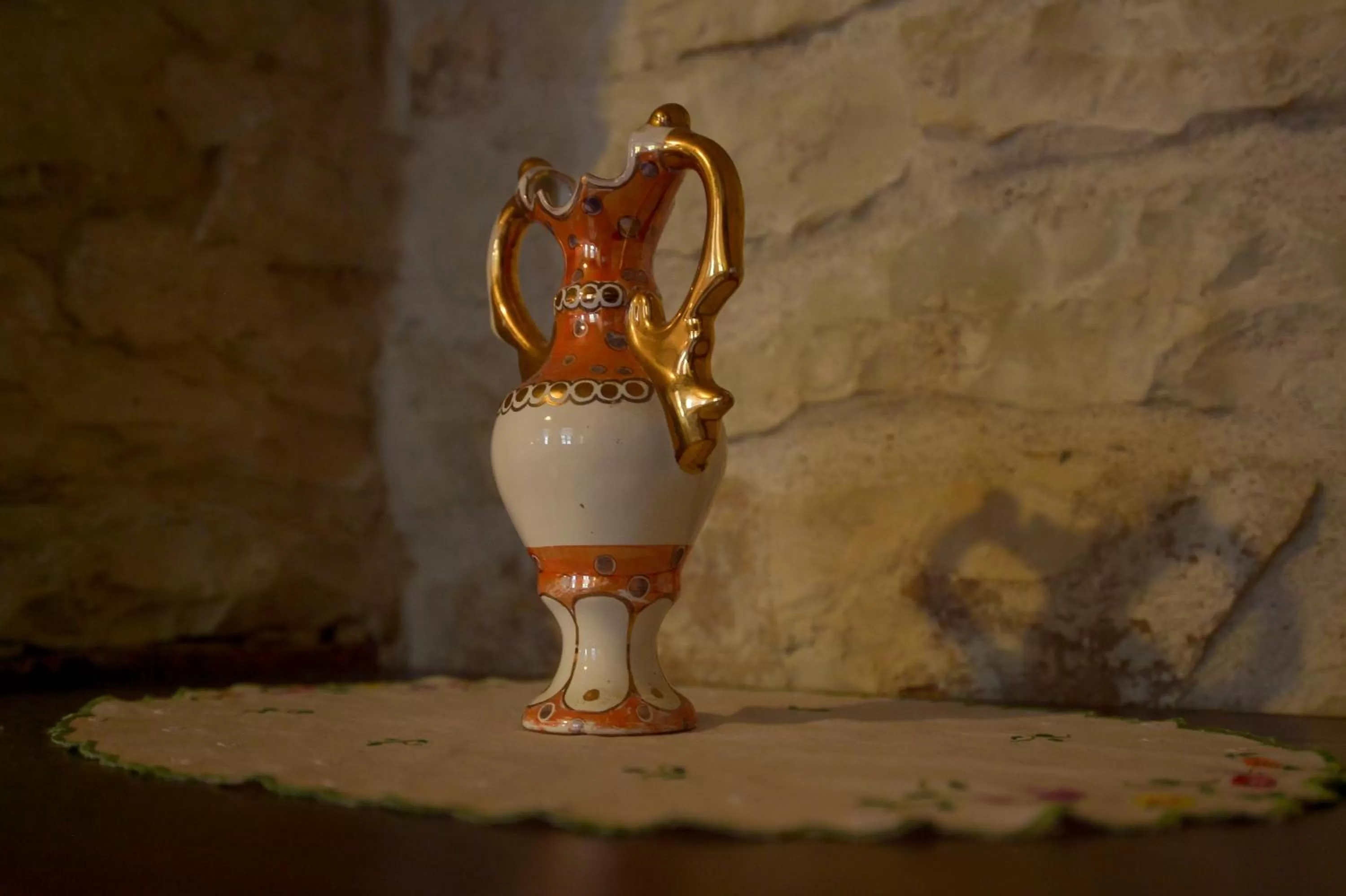 Decorative detail in Hotel Kalemi 2