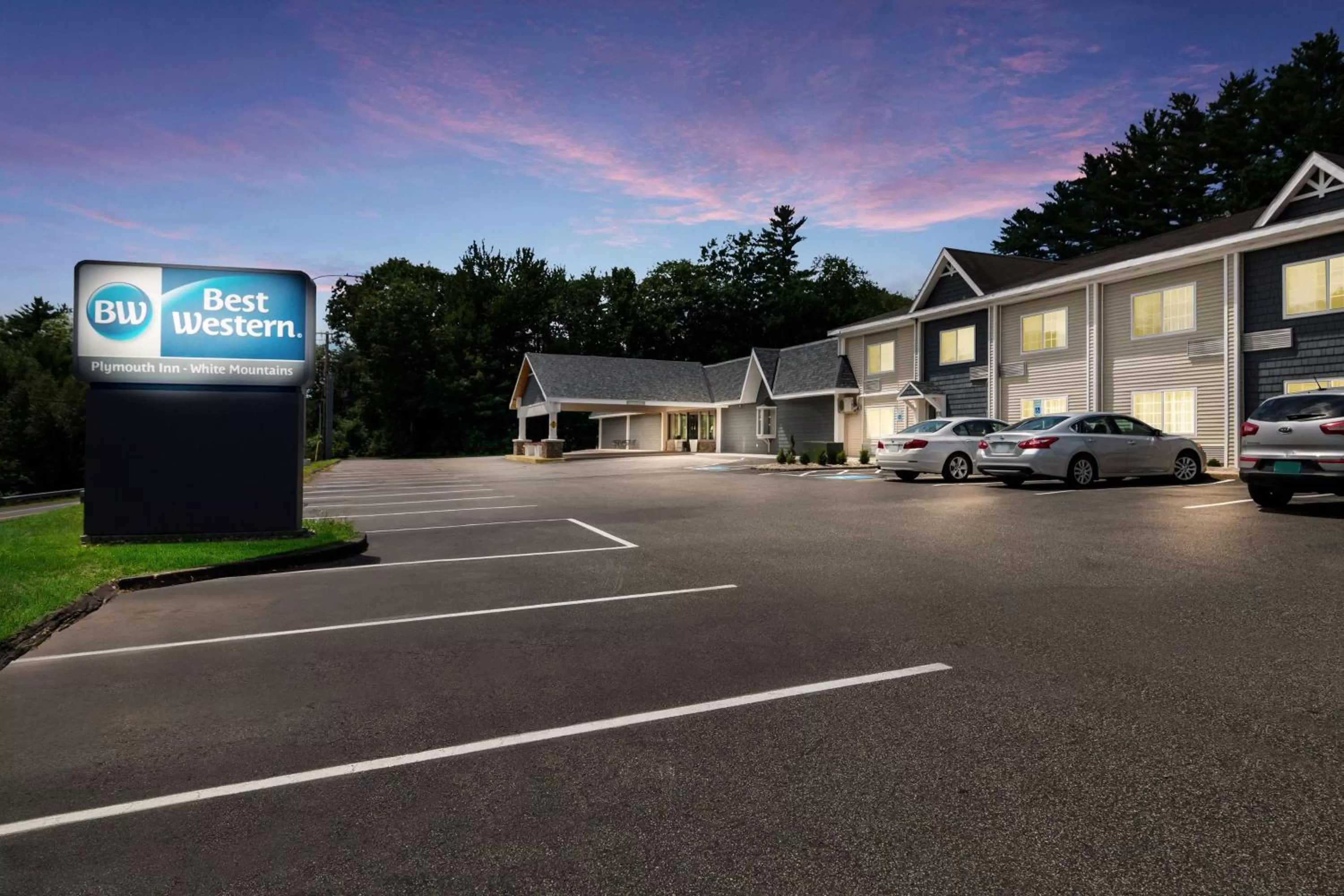 Property building in Best Western Plymouth Inn-White Mountains