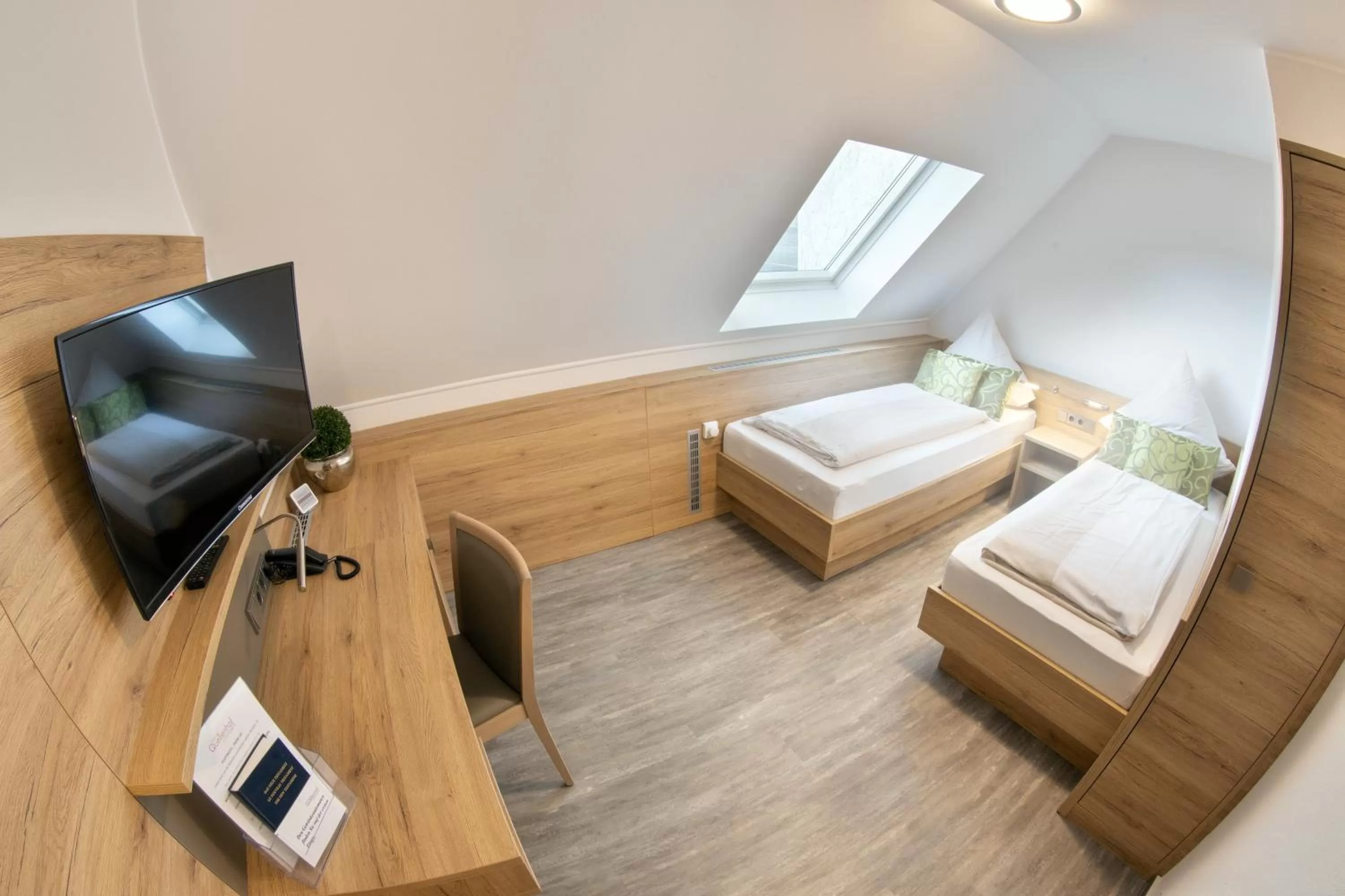 Bedroom, Bed in Deeke's Quellenhof