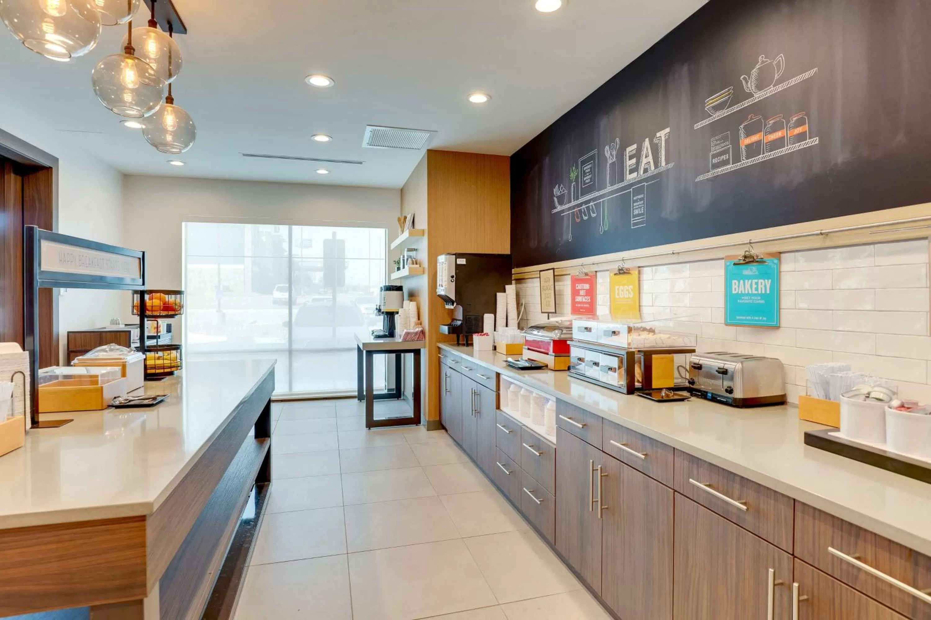 Breakfast in Hampton Inn & Suites Weatherford, Tx