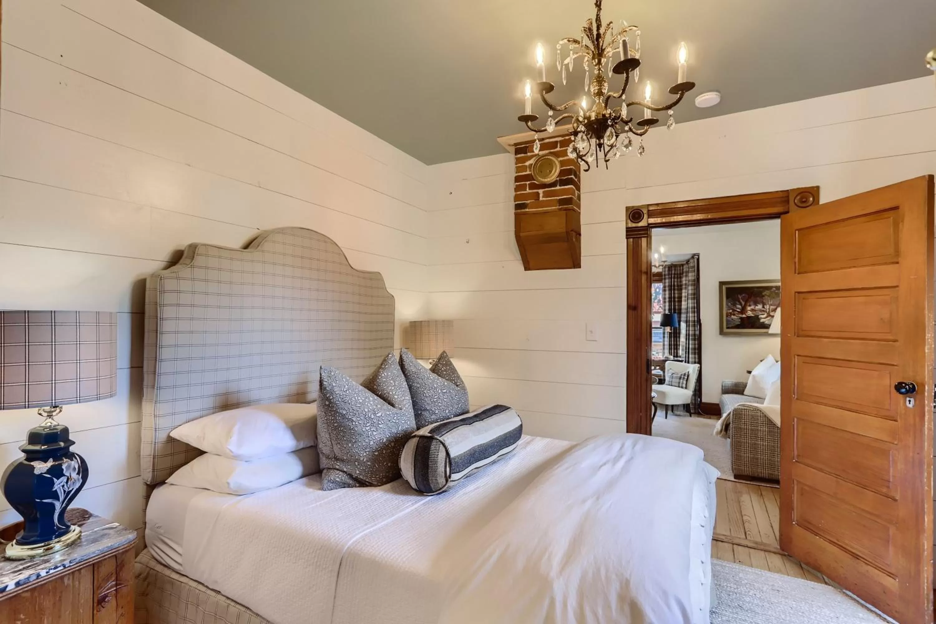 Bedroom, Bed in A-Lodge Lyons