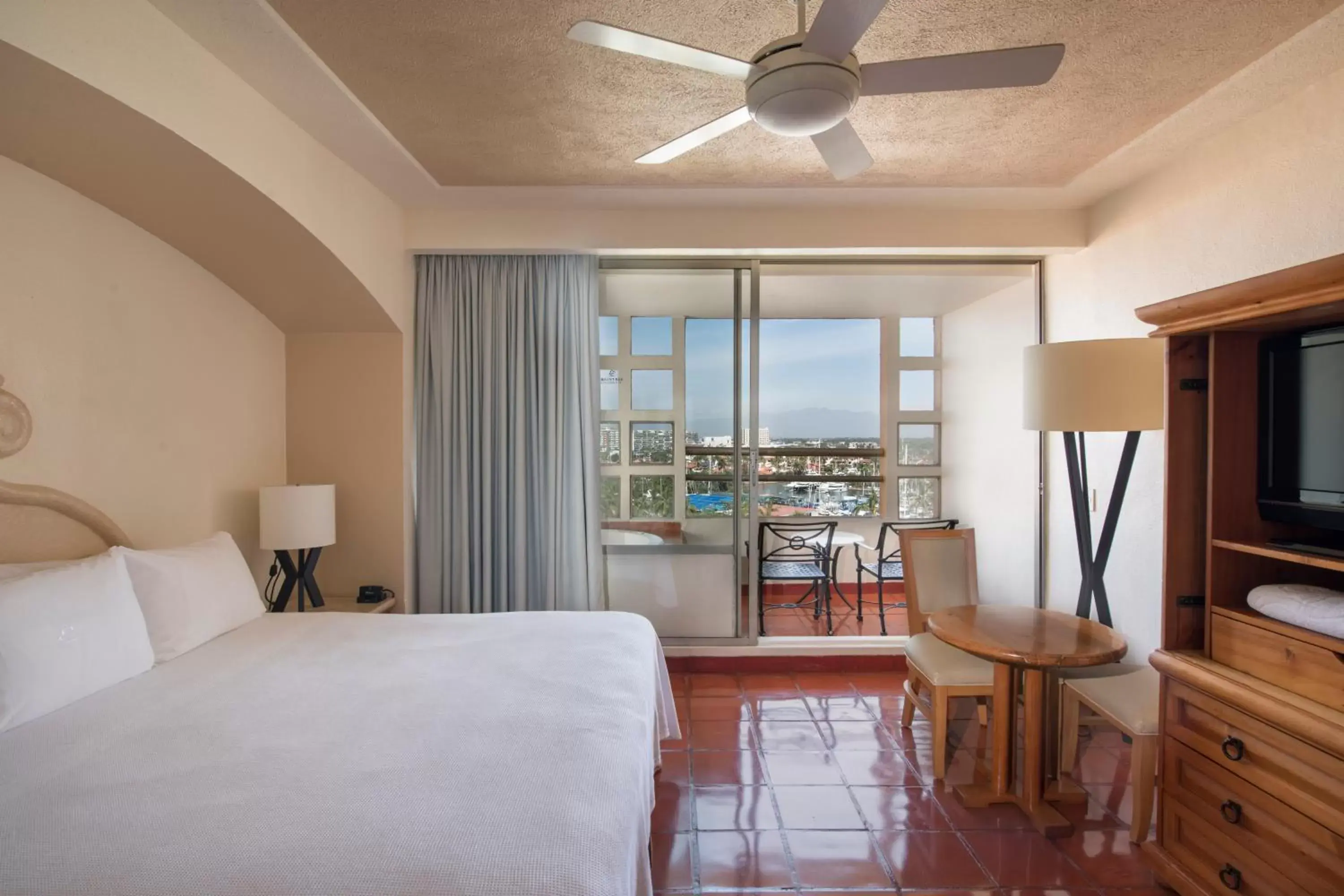 Studio King, Jetted Tub in Club Regina Puerto Vallarta Studio King, Jetted Tub in Club Regina Puerto Vallarta