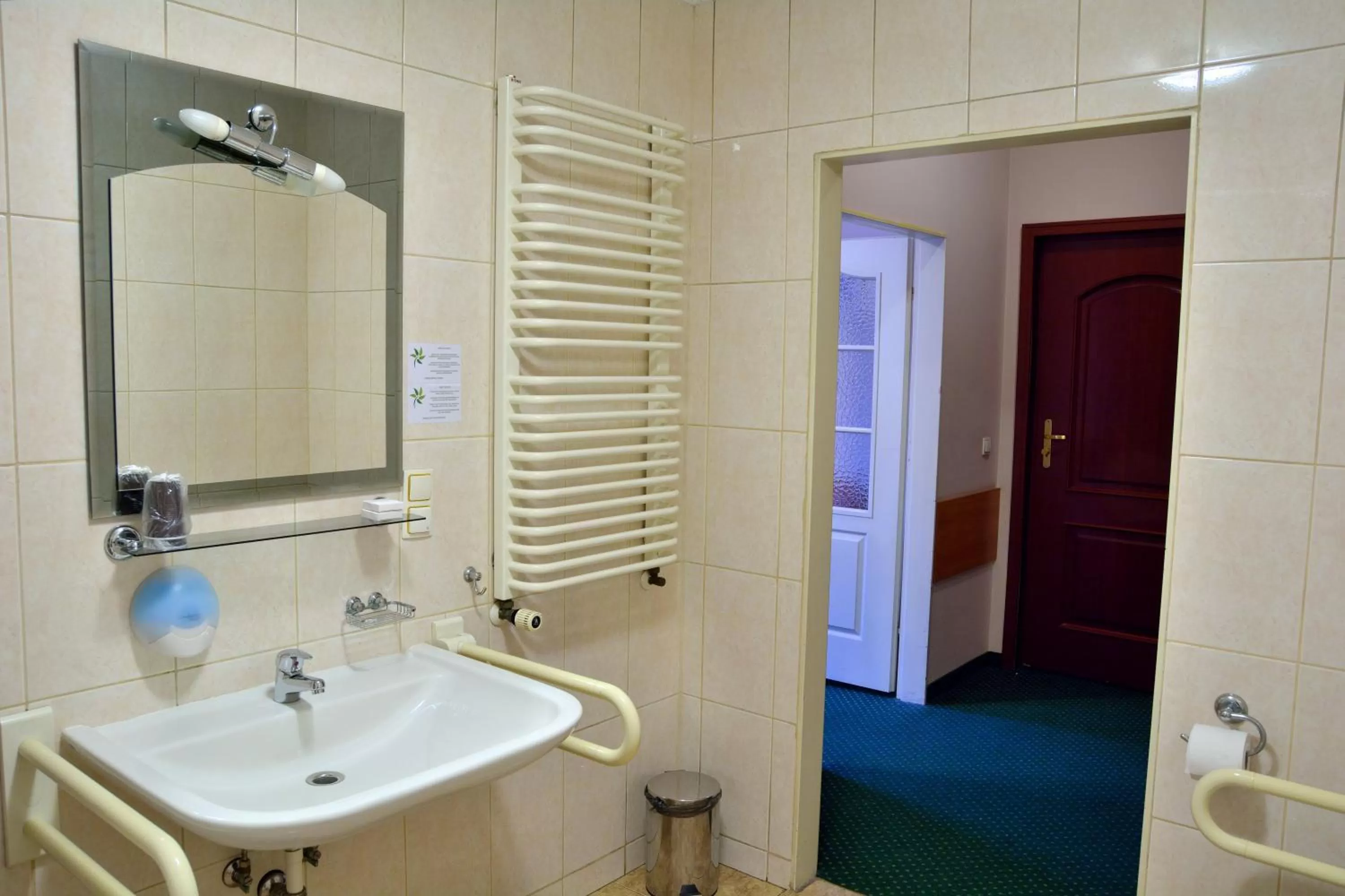 Bathroom in Nobilton Hotel