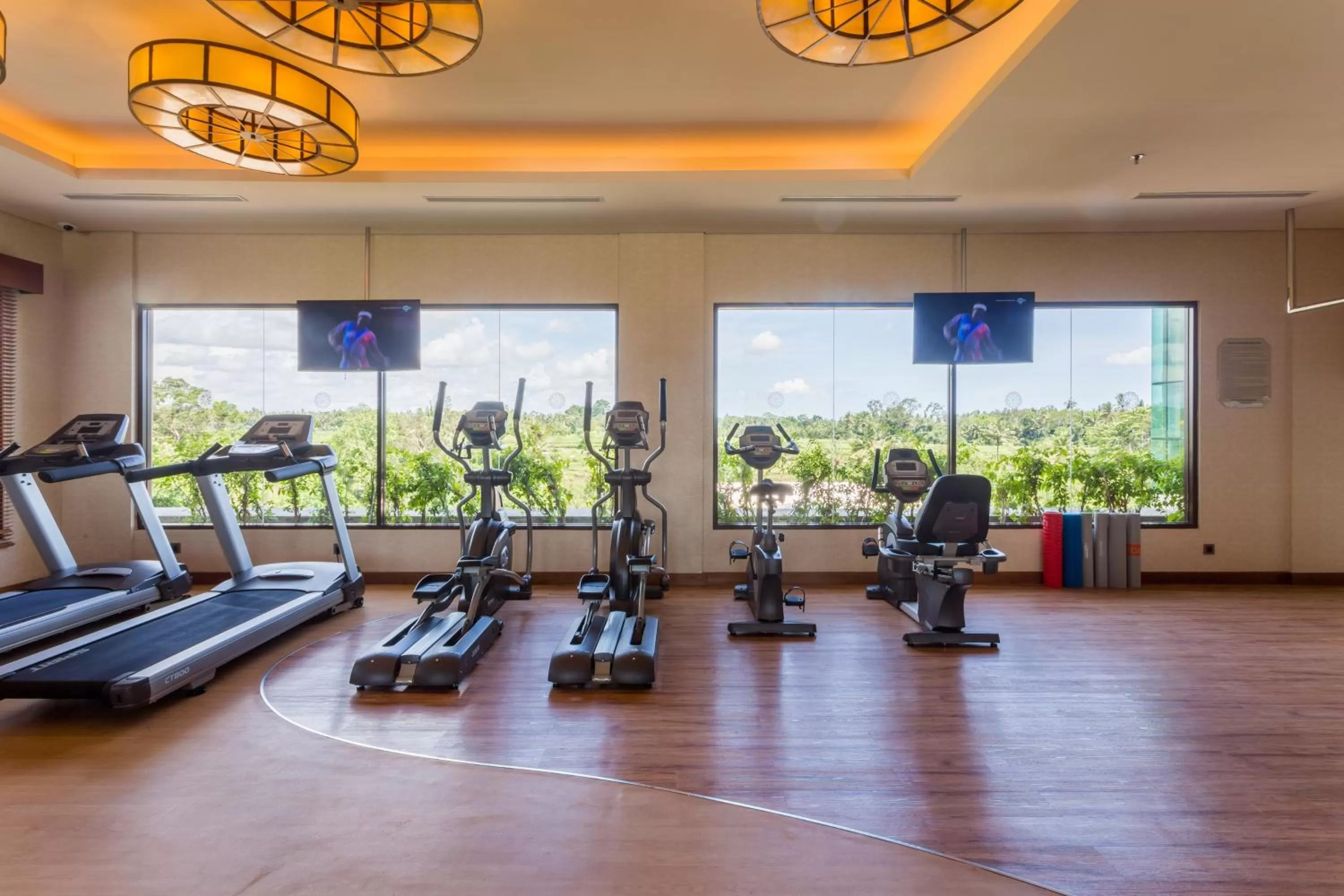 Fitness centre/facilities in SereS Springs Resort & Spa, Singakerta