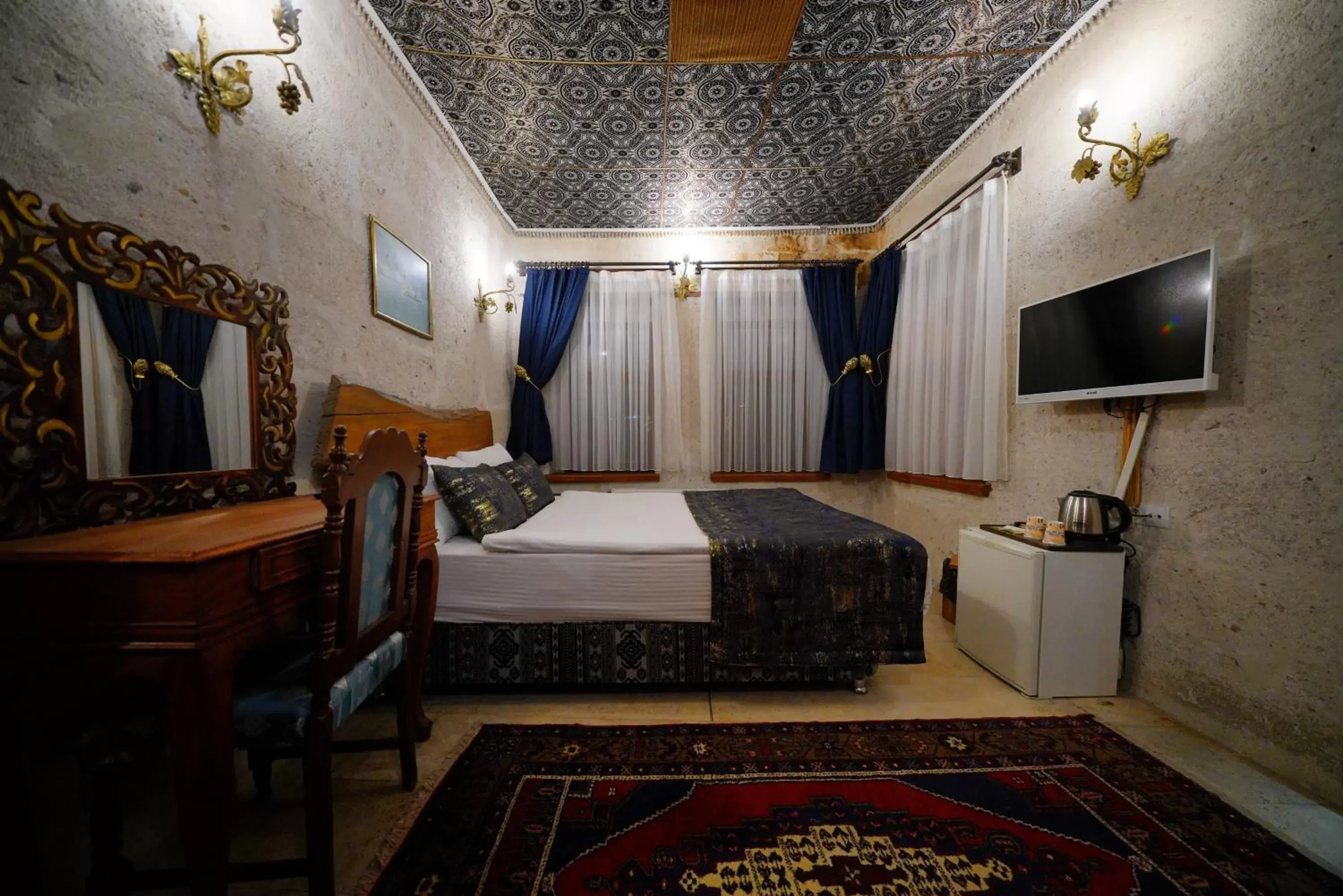Stone Double Room with Valley View in Cappadocia Nar Cave House & Swimming Pool Stone Double Room with Valley View in Cappadocia Nar Cave House & Swimming Pool