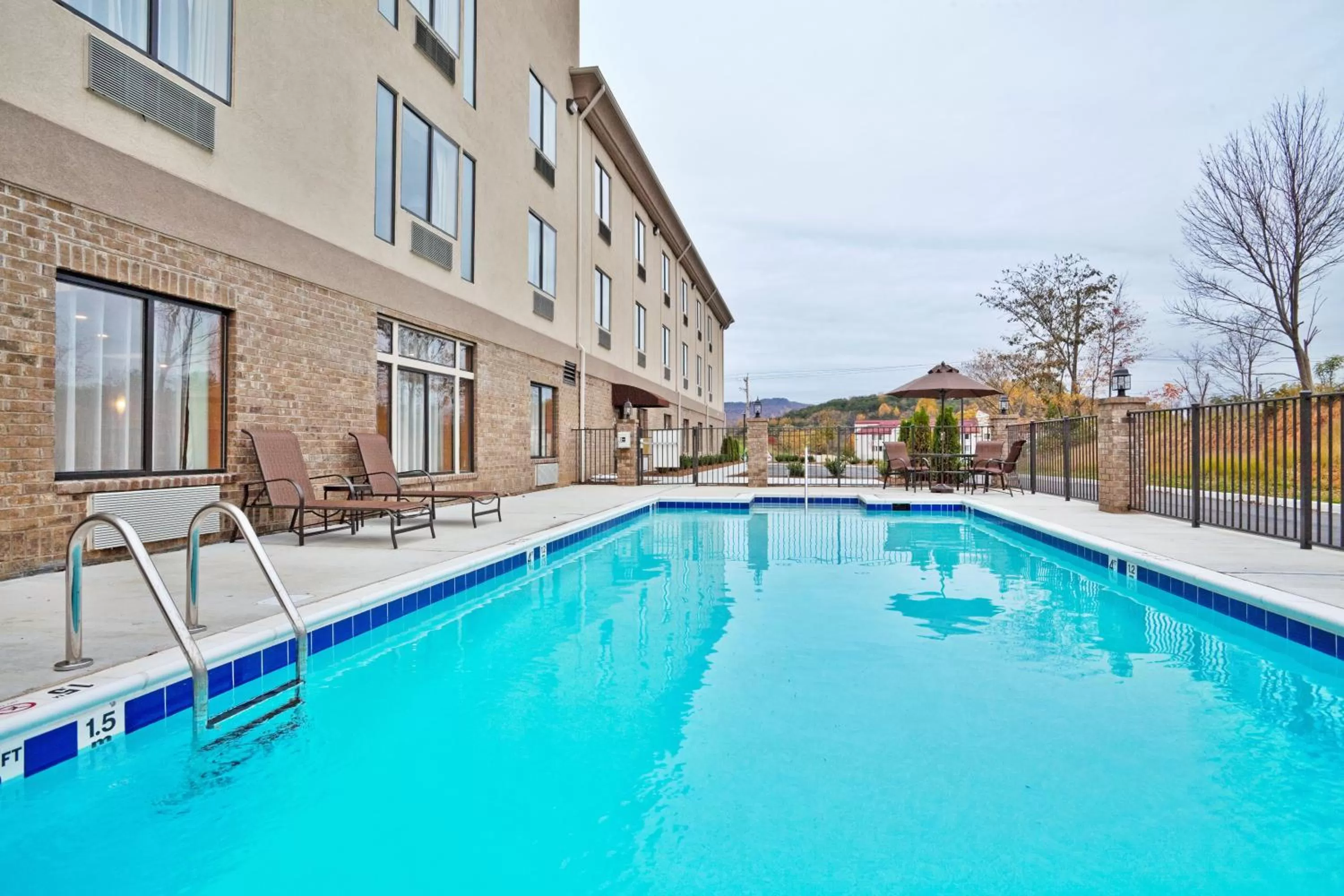 Swimming pool in Holiday Inn Express Troutville-Roanoke North by IHG