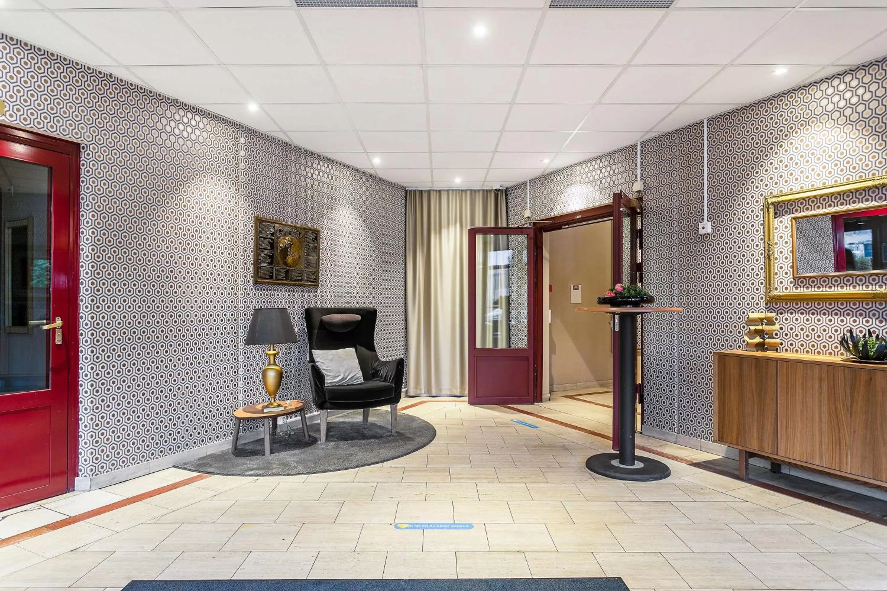 Lobby or reception in Best Western Ta Inn Hotel