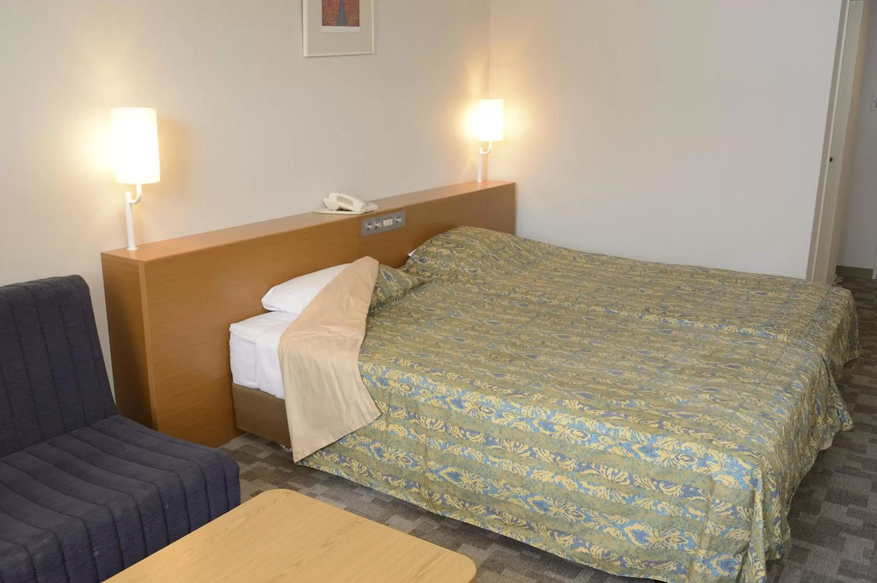 Hollywood Twin Room with Sofa Bed - Smoking in Hotel Hiroshima Sunplaza Hollywood Twin Room with Sofa Bed - Smoking in Hotel Hiroshima Sunplaza