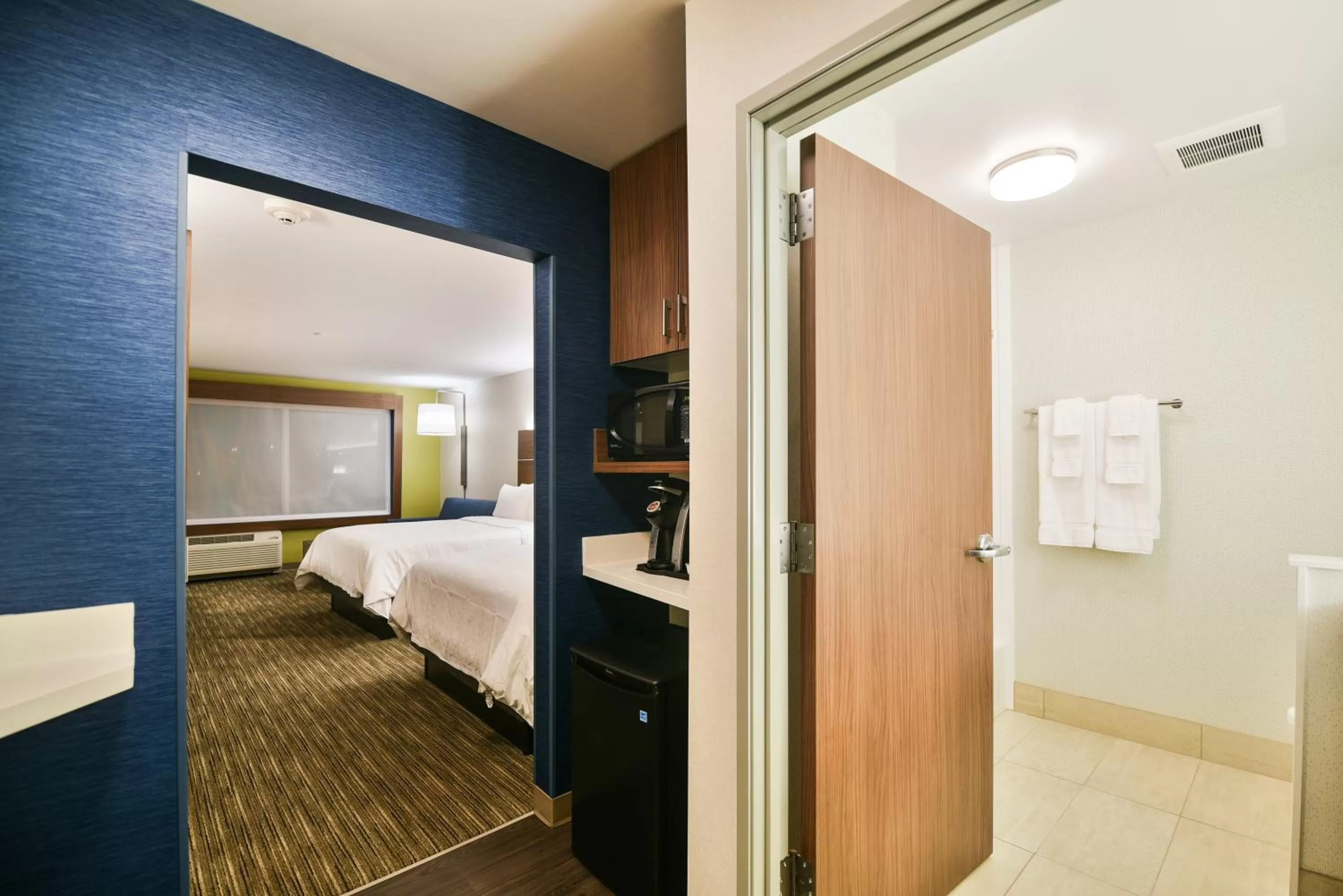 Bedroom, Bed in Holiday Inn Express & Suites Lehi - Thanksgiving Point by IHG