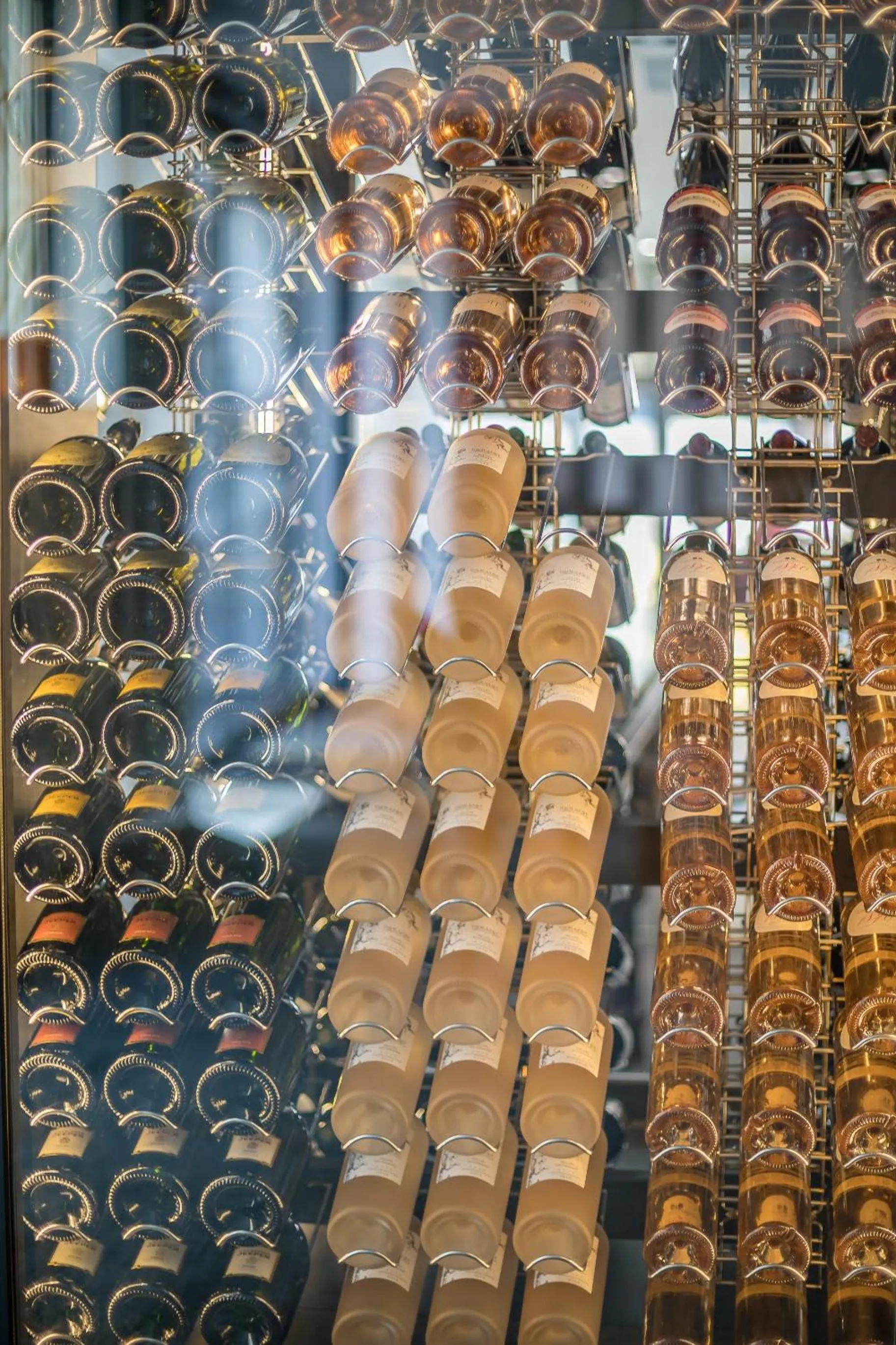 Lounge or bar in Hôtel Cosmopolitain