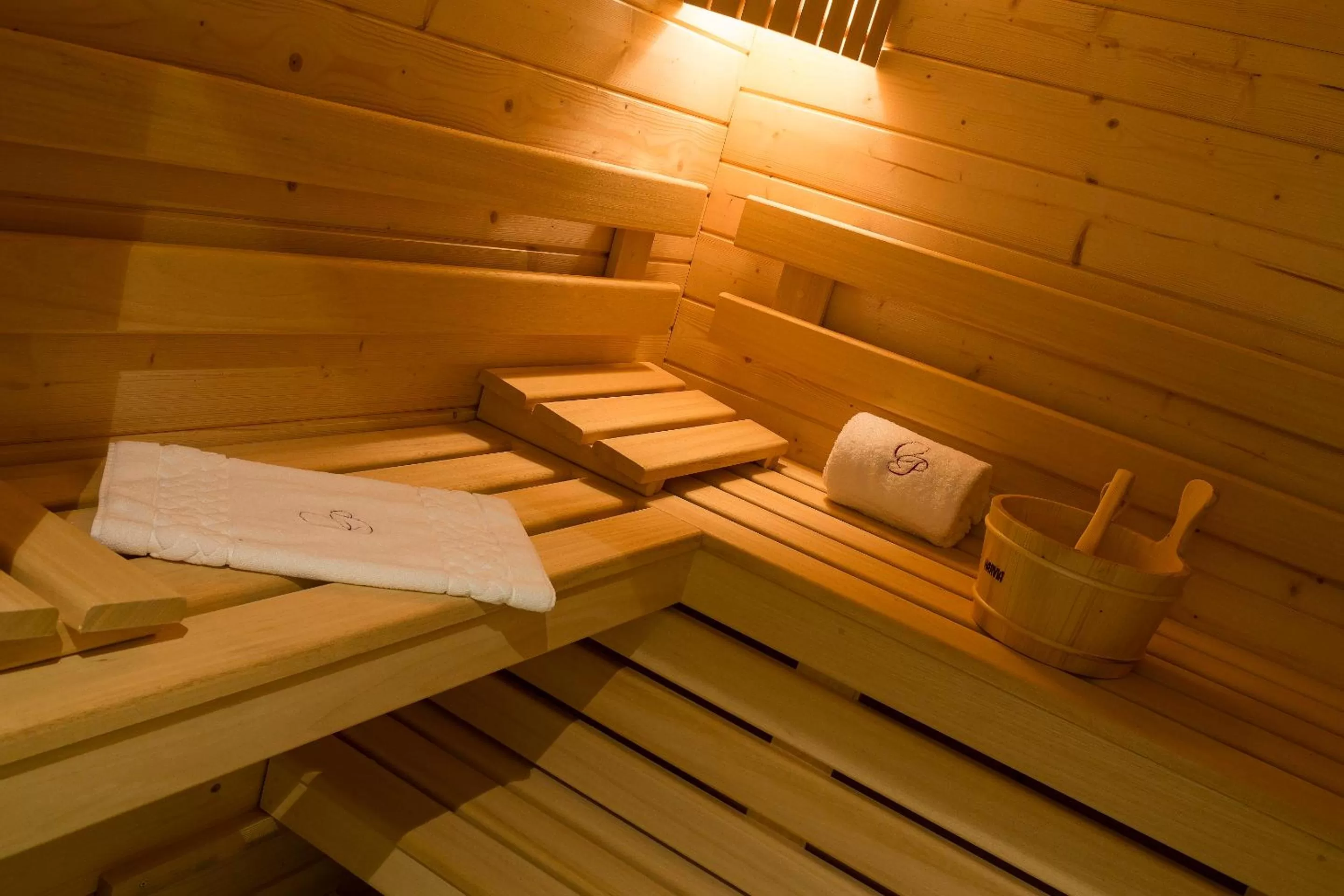 Sauna in Hotel Restaurant Le Clos De Pradines