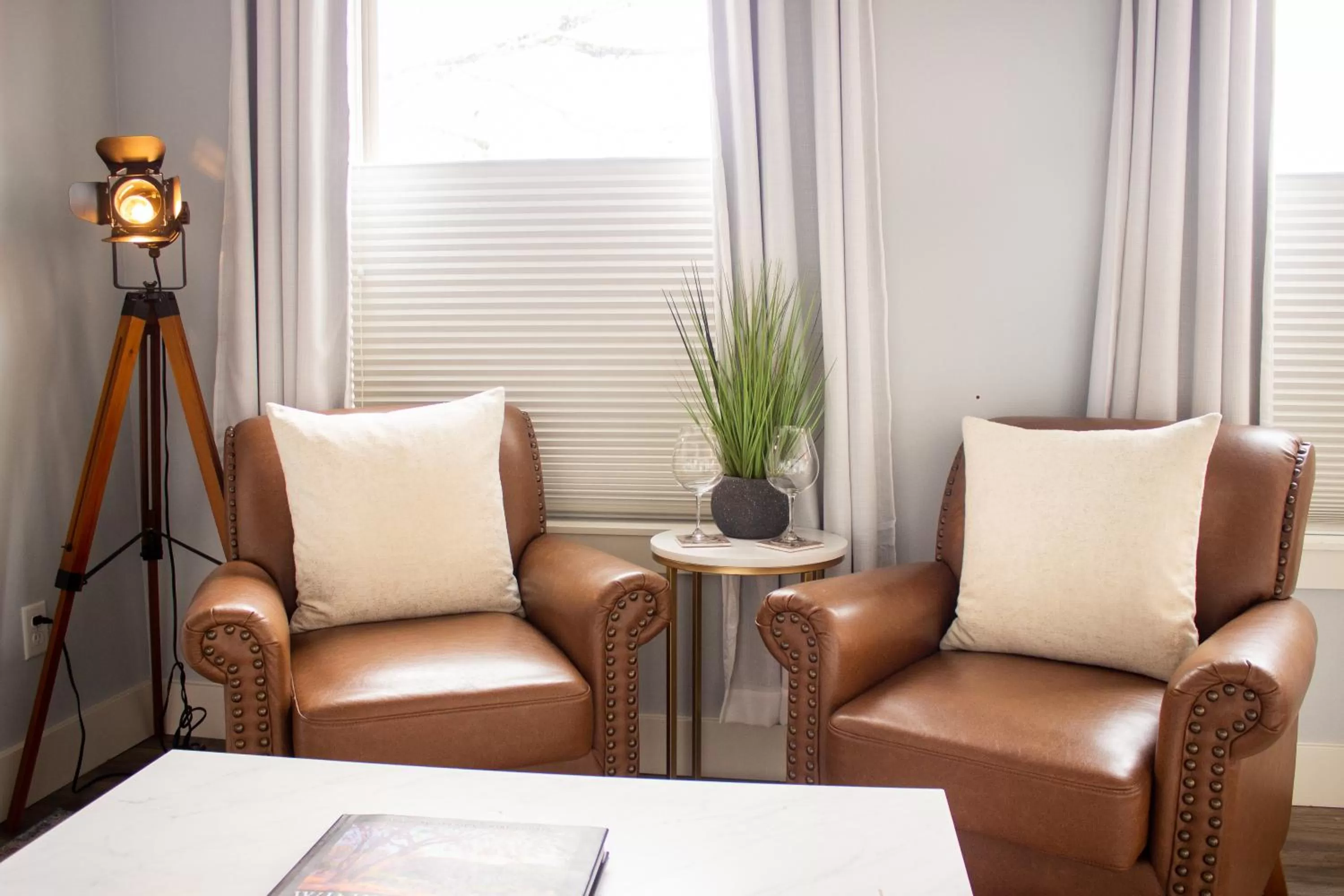 Living room, Seating Area in Douglas On Third