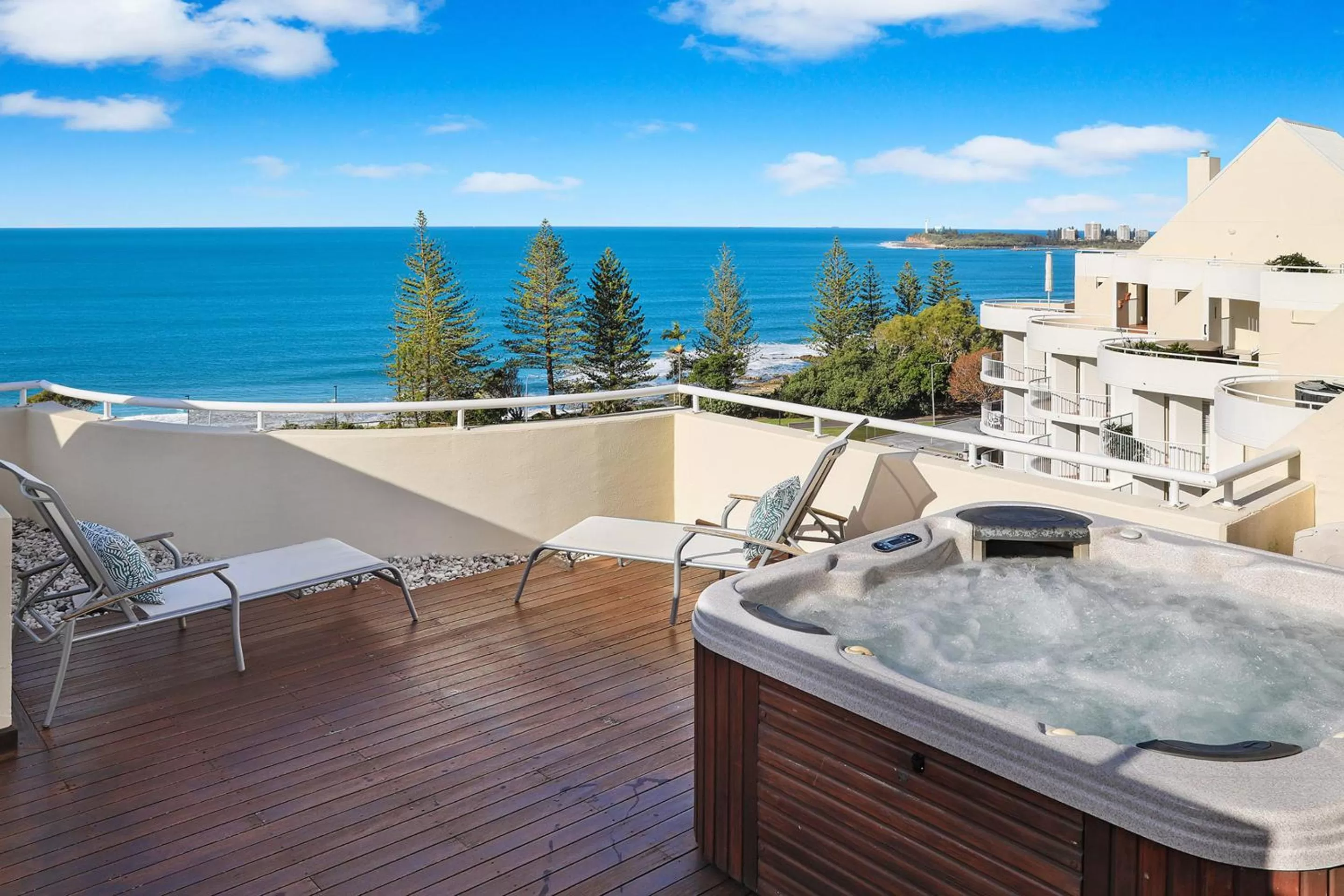 Hot Tub in Osprey Apartments