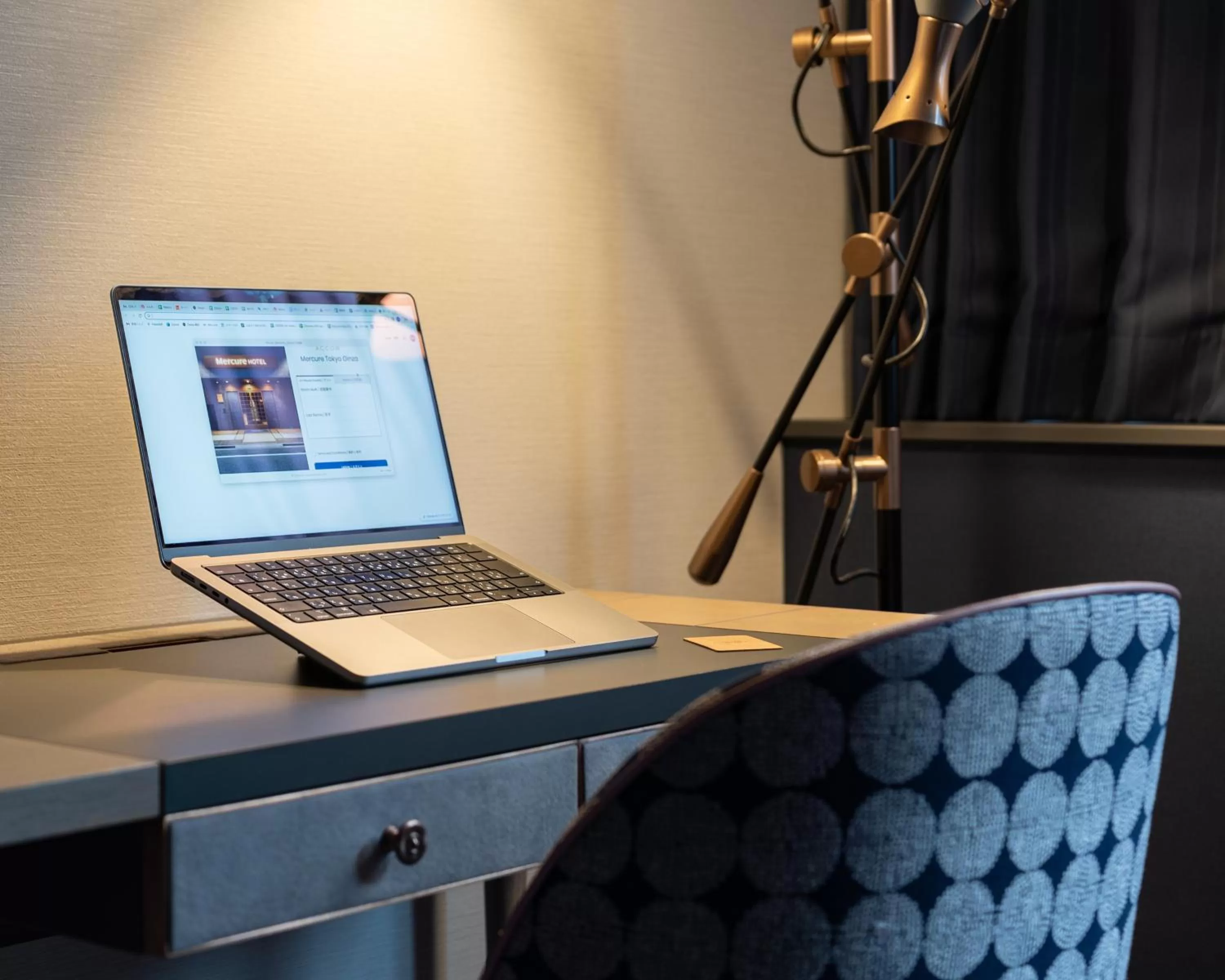 Seating area in Mercure Tokyo Ginza