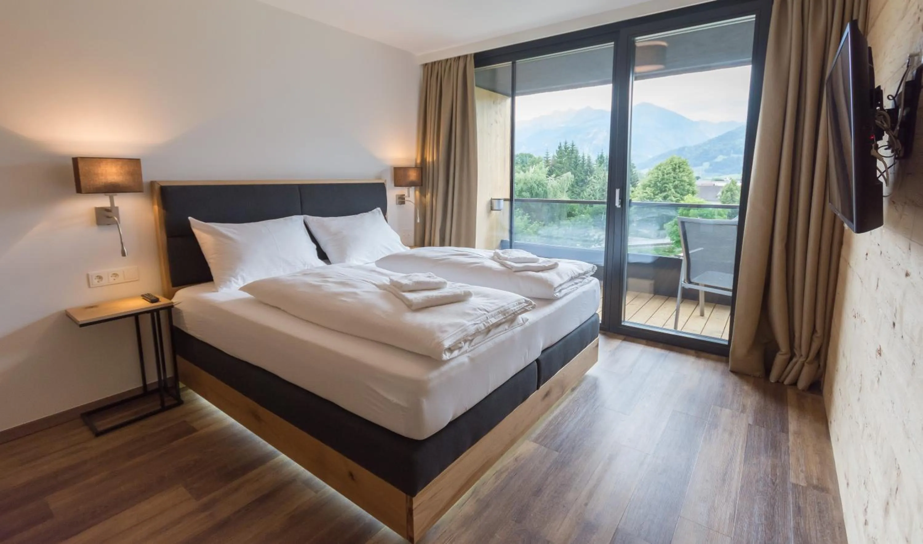 Bedroom, Bed in Schönblick Residence - Absolut Alpine Apartments