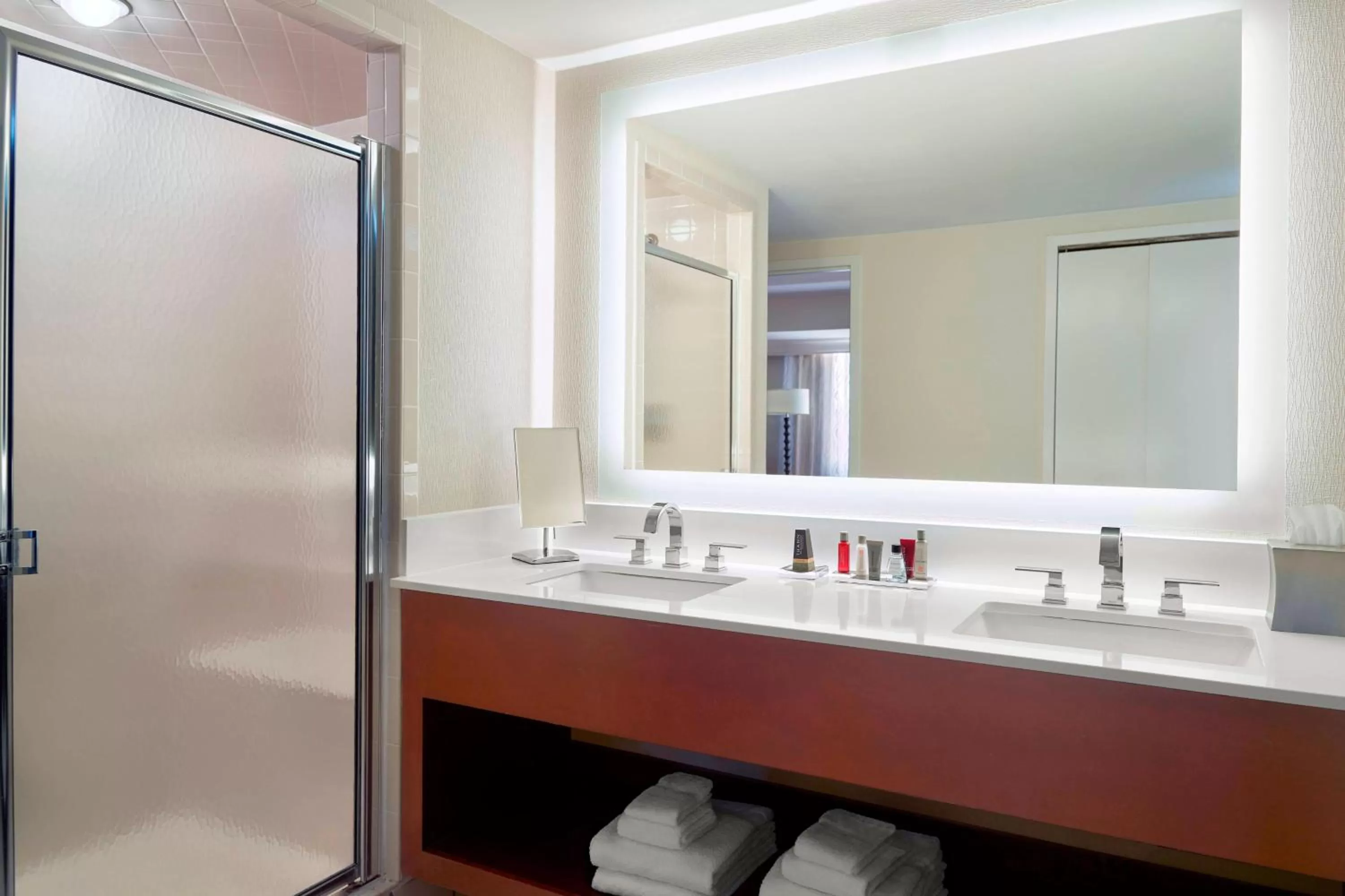 Bathroom in Augusta Marriott at the Convention Center