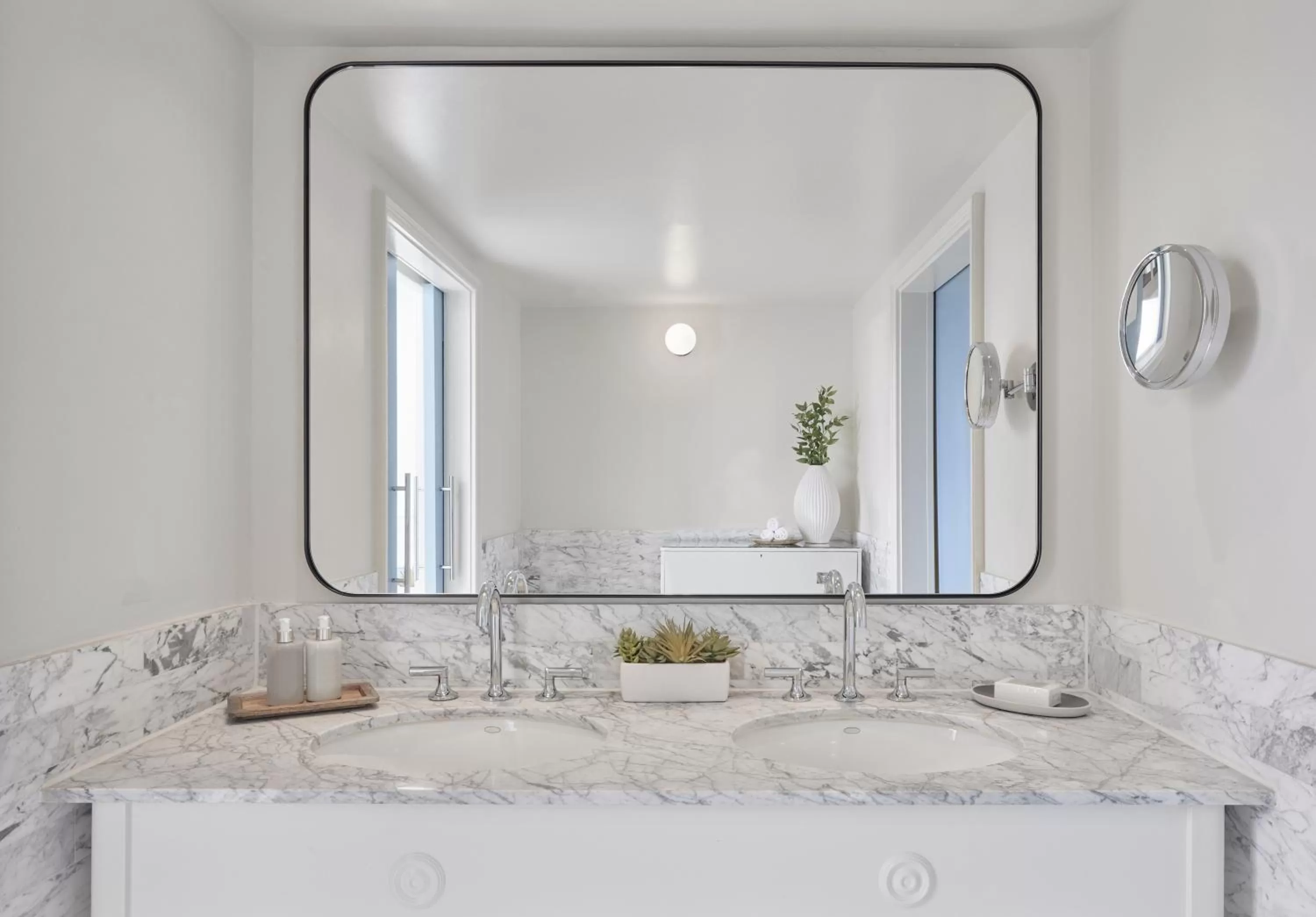 Bathroom in Viceroy Santa Monica